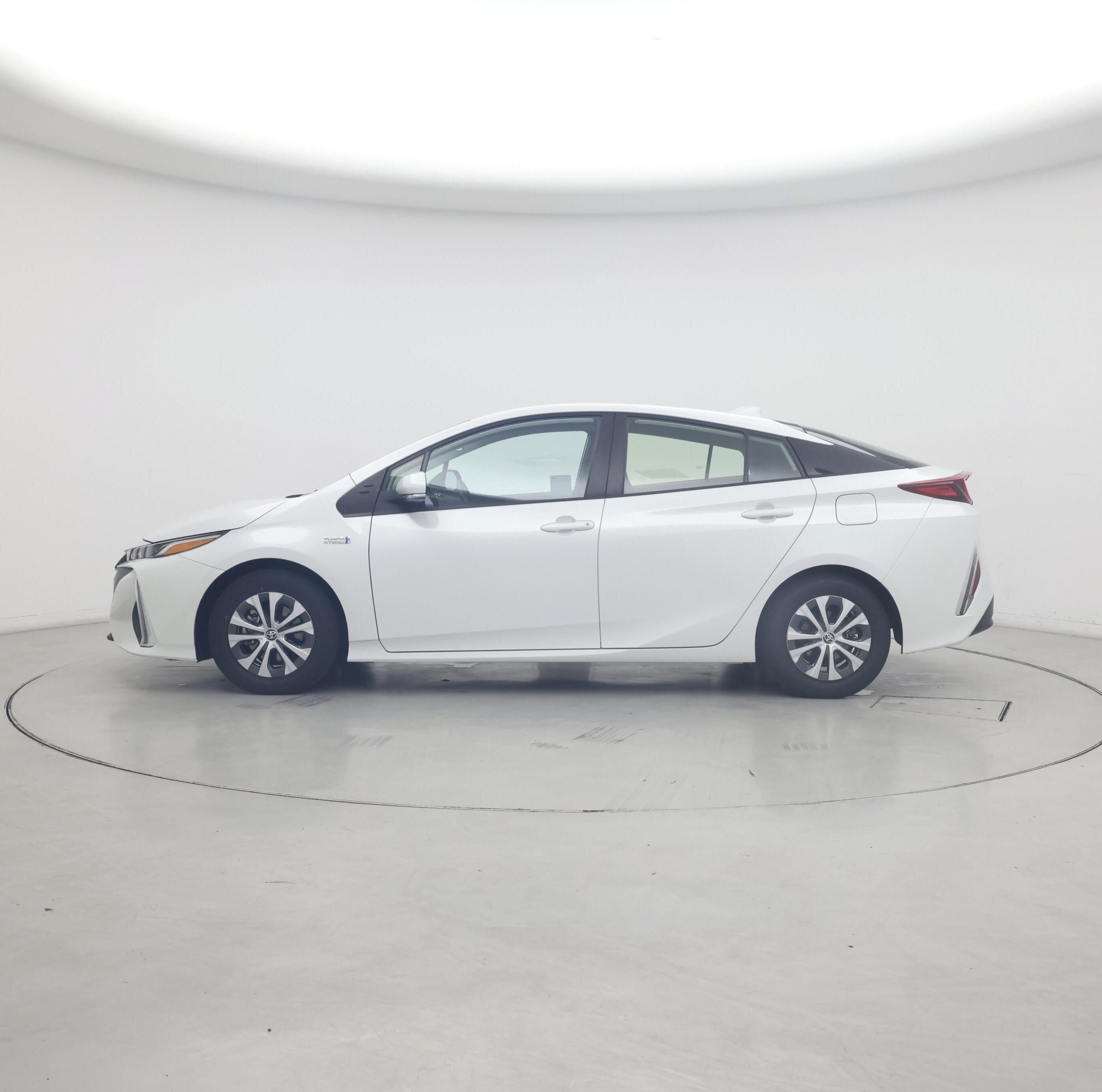 Thumbnail: 2021 Toyota Prius Prime - 3