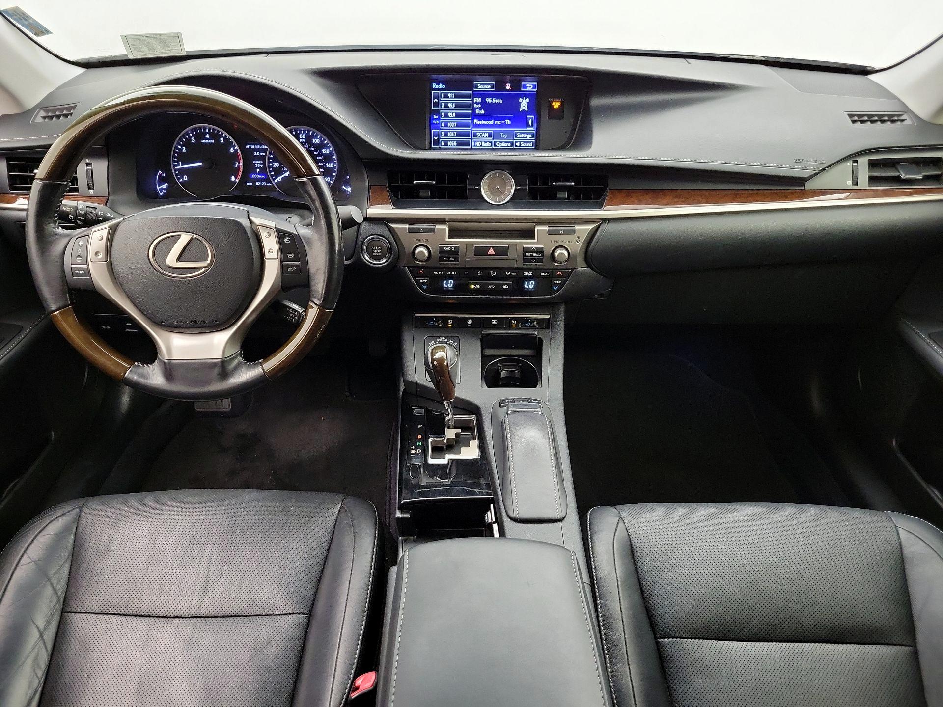 Thumbnail: 2015 Lexus ES - 9
