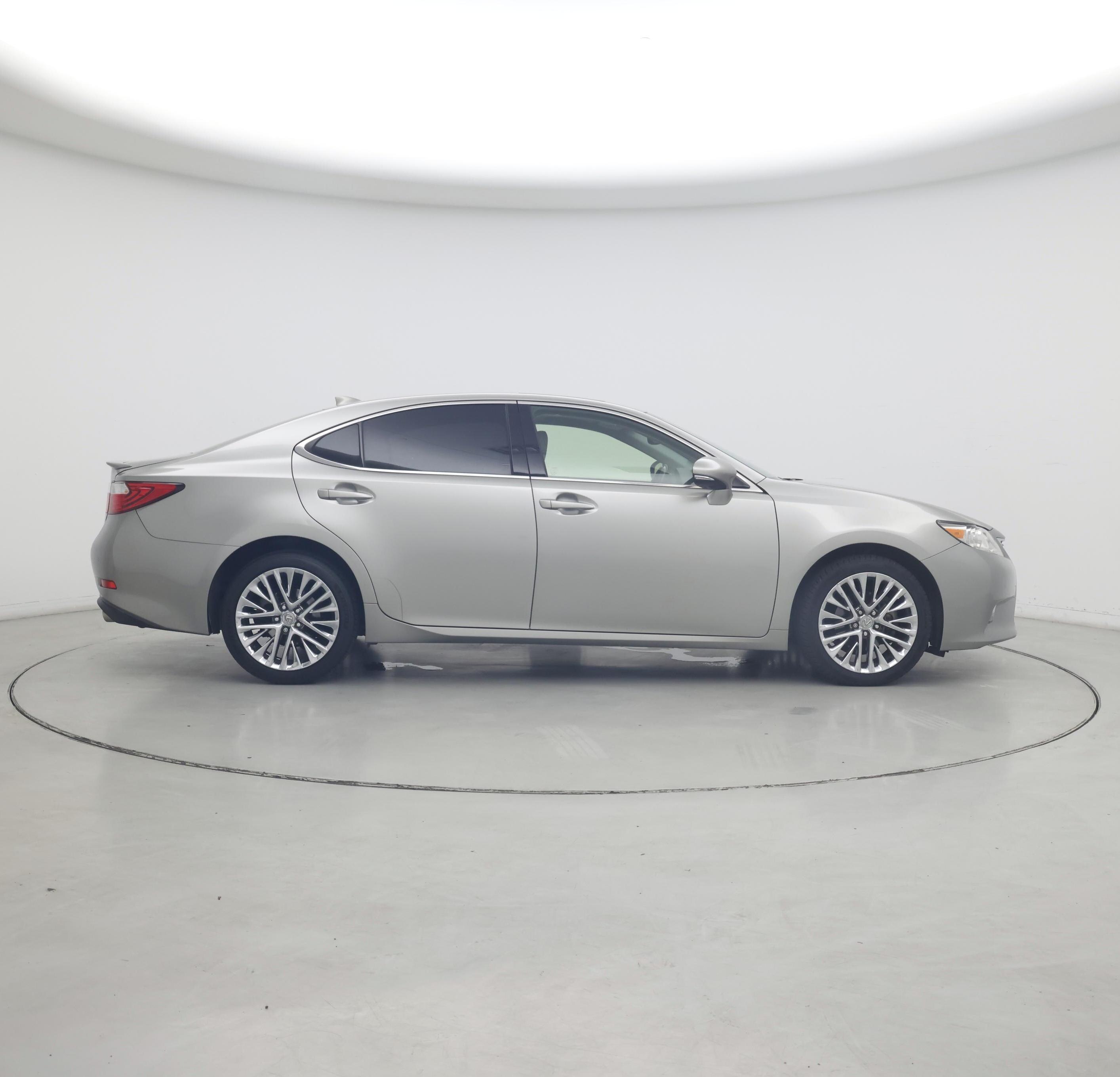 Thumbnail: 2015 Lexus ES - 7