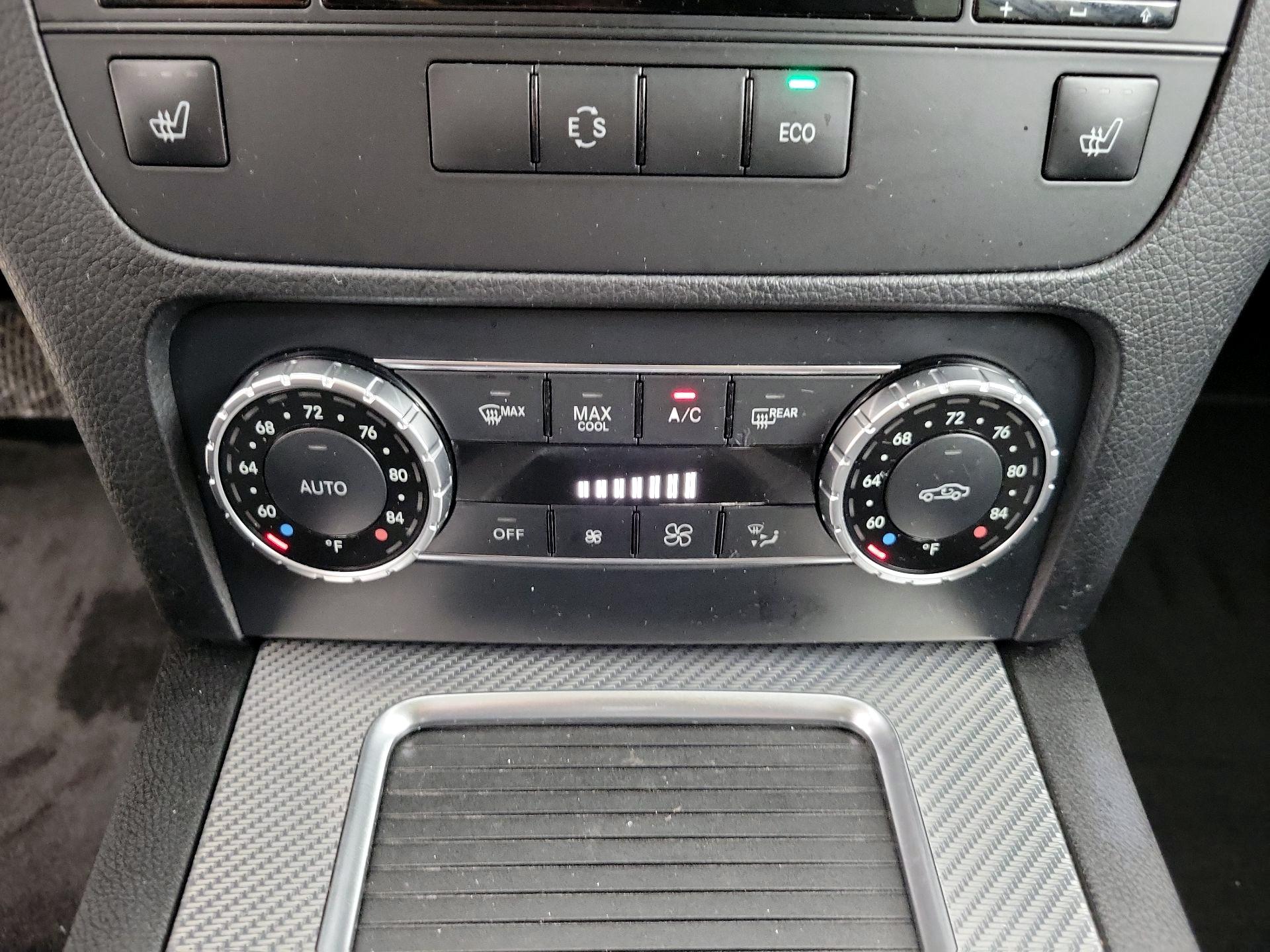Thumbnail: 2014 Mercedes-Benz GLK - 17