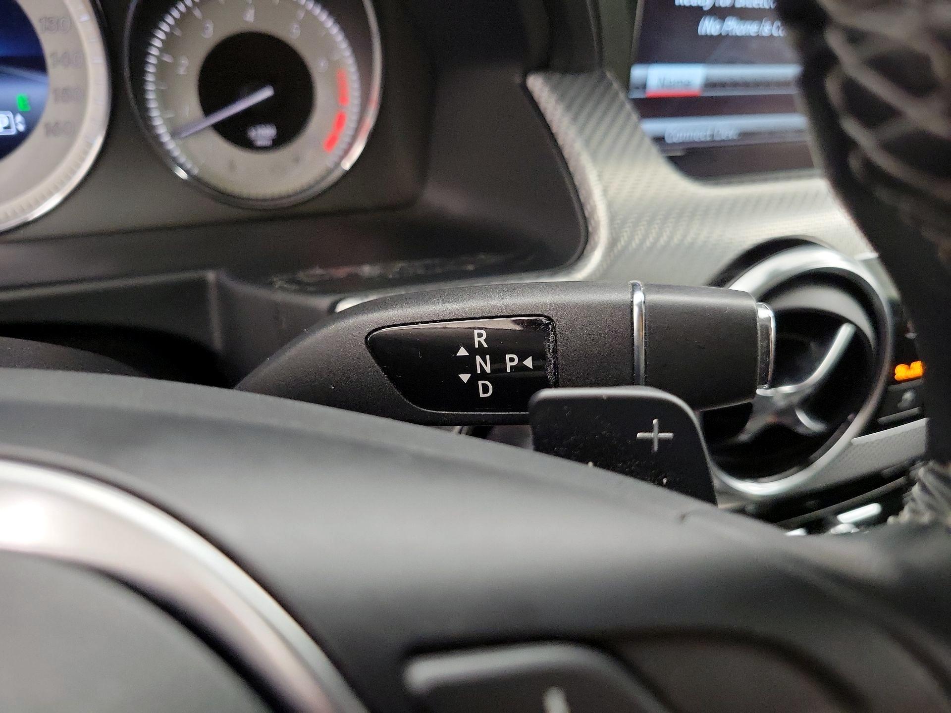 Thumbnail: 2014 Mercedes-Benz GLK - 18