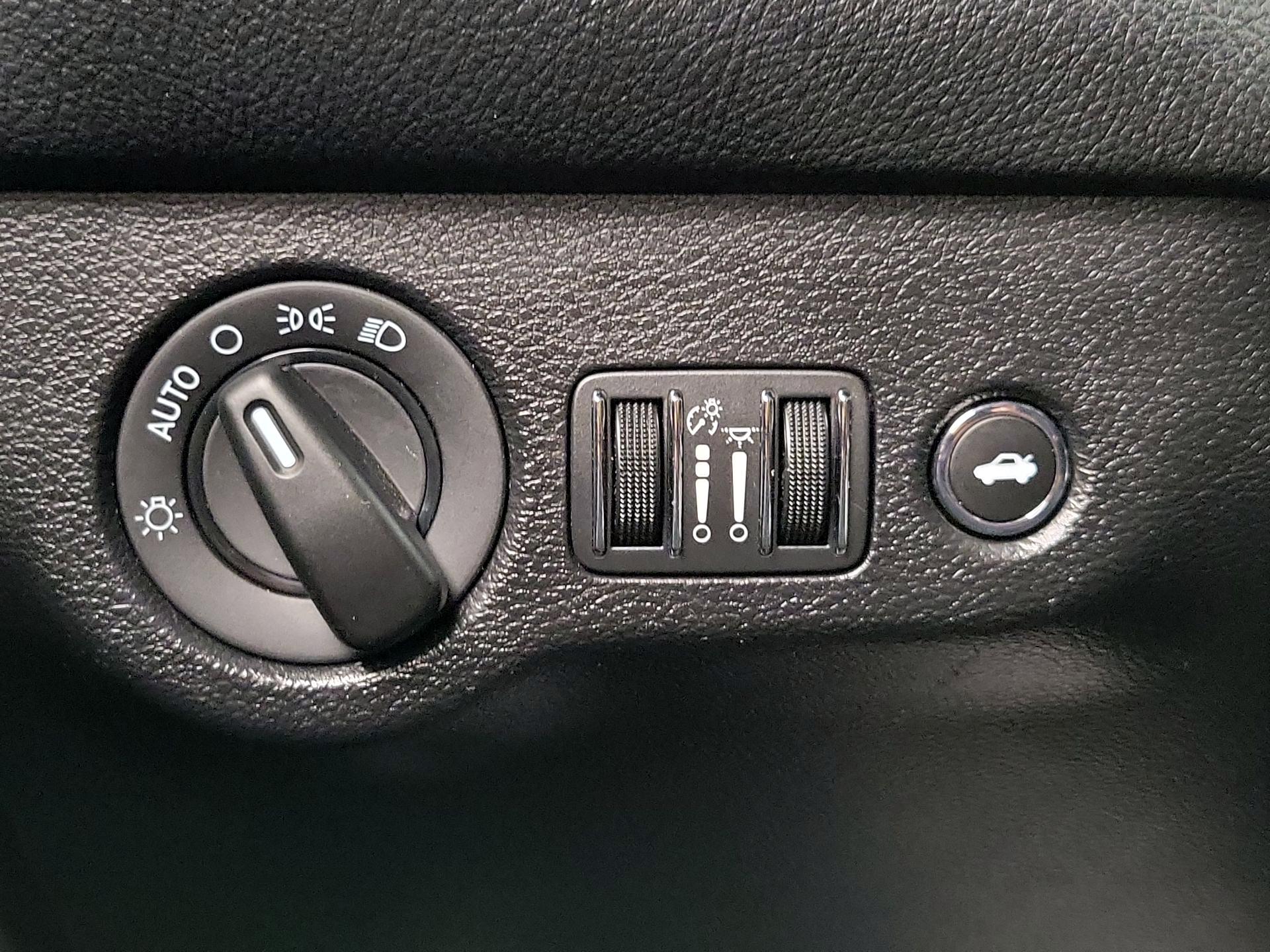 Thumbnail: 2019 Dodge Challenger - 13