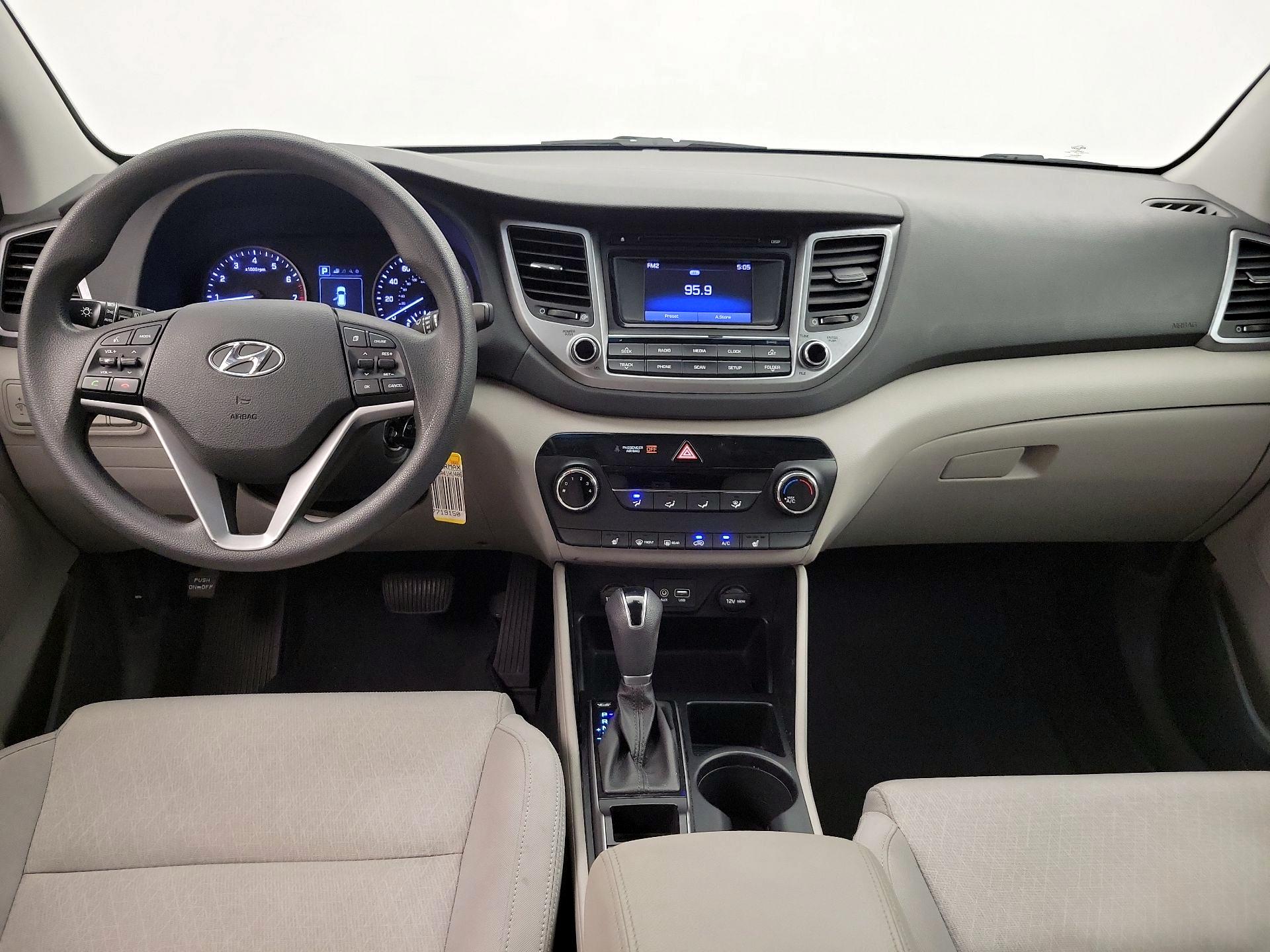 Thumbnail: 2017 Hyundai Tucson - 9