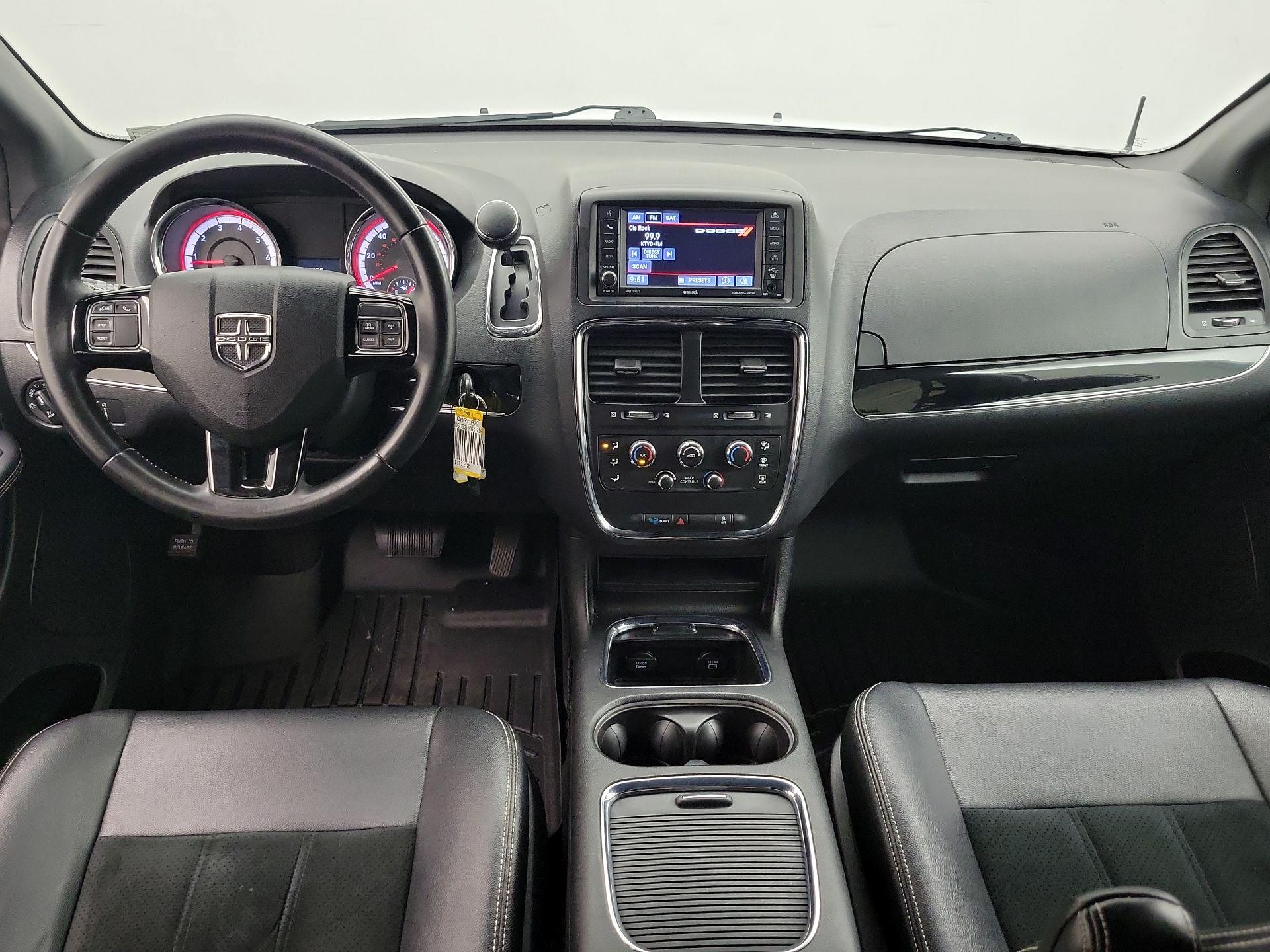 Thumbnail: 2017 Dodge Grand Caravan - 9