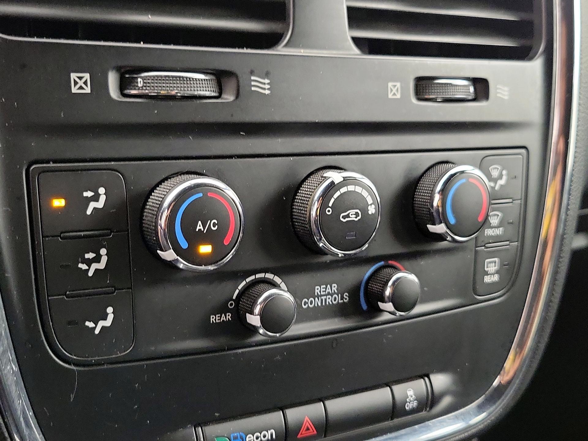 Thumbnail: 2017 Dodge Grand Caravan - 16