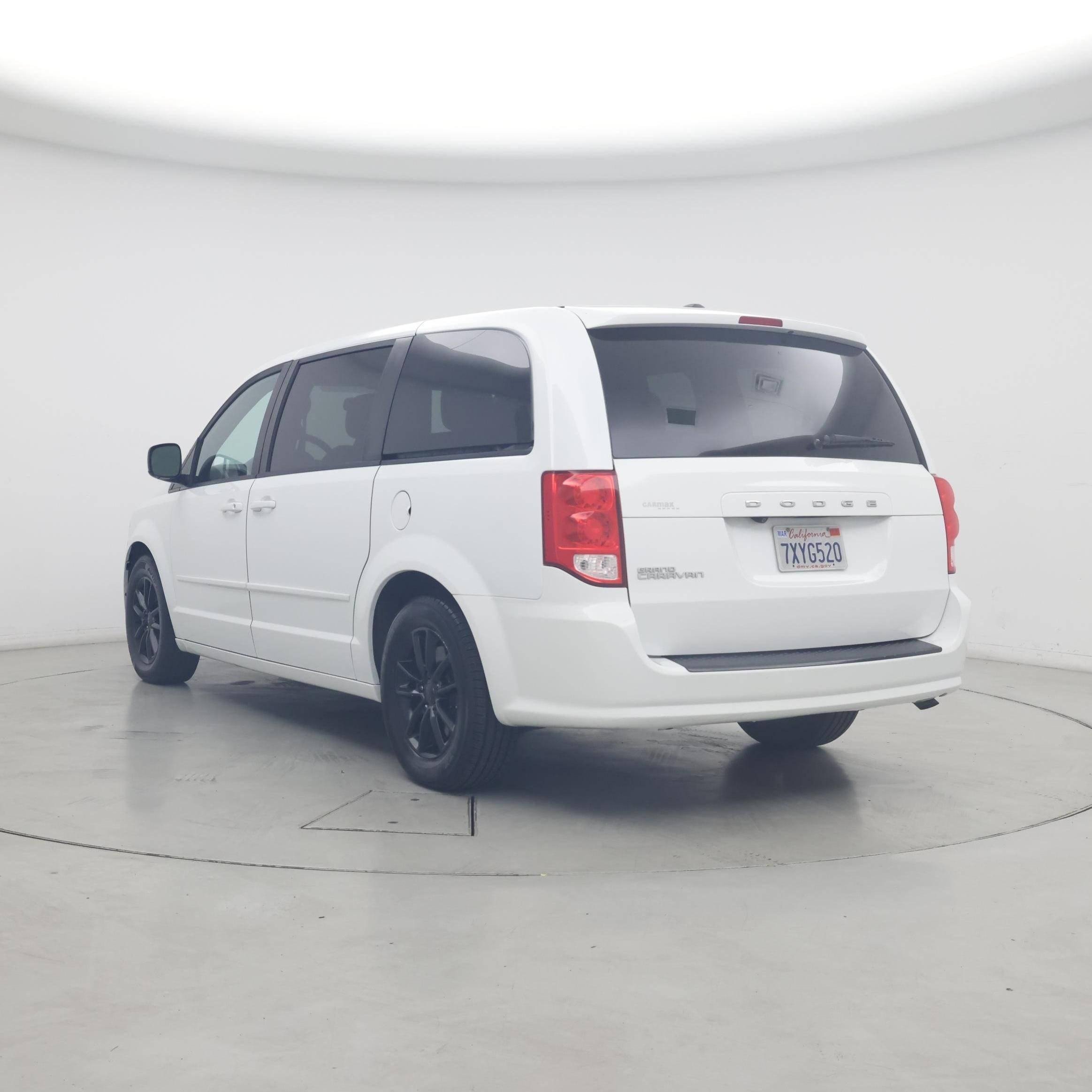 Thumbnail: 2017 Dodge Grand Caravan - 2