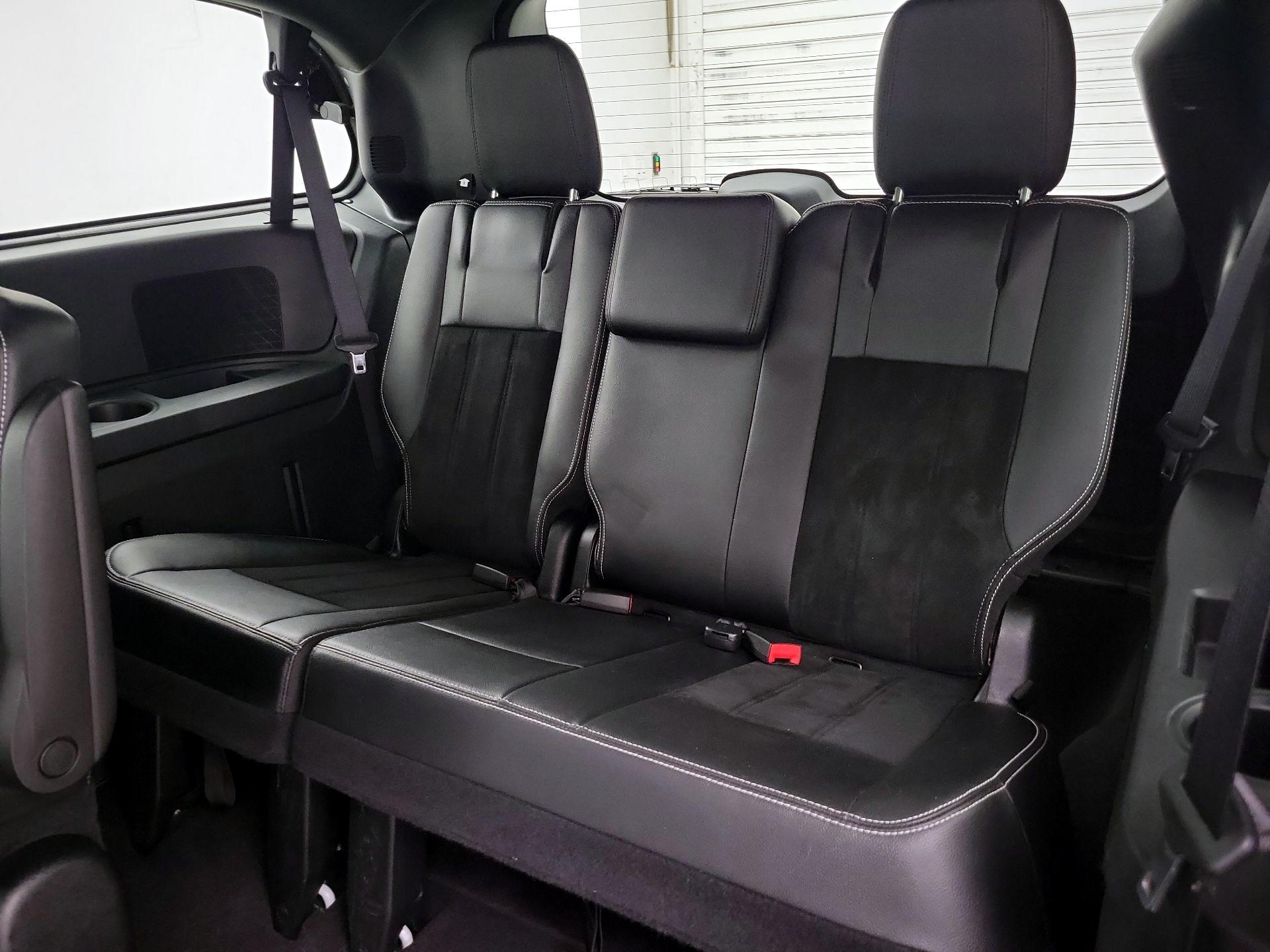 Thumbnail: 2017 Dodge Grand Caravan - 20