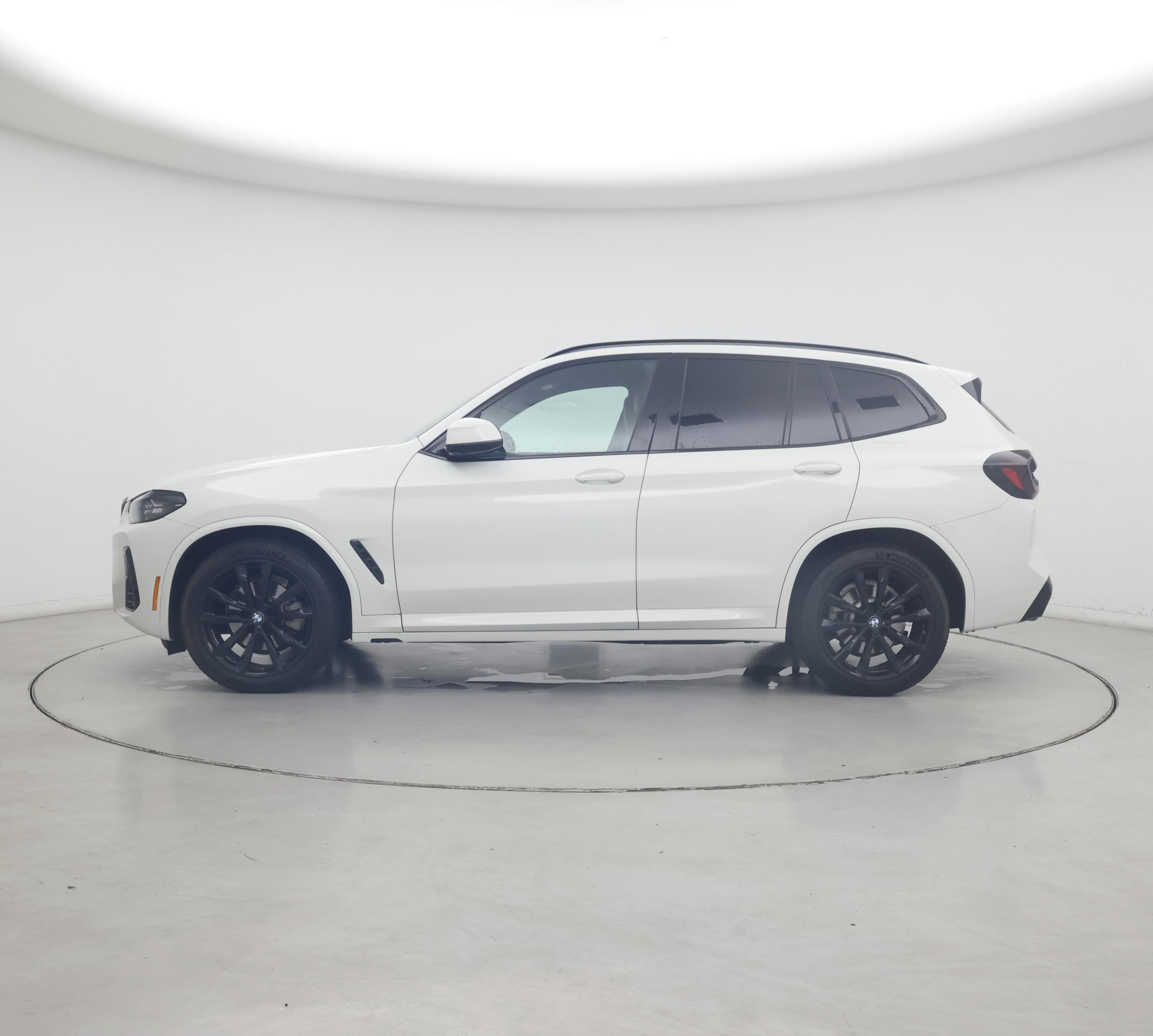Thumbnail: 2023 BMW X3 - 3