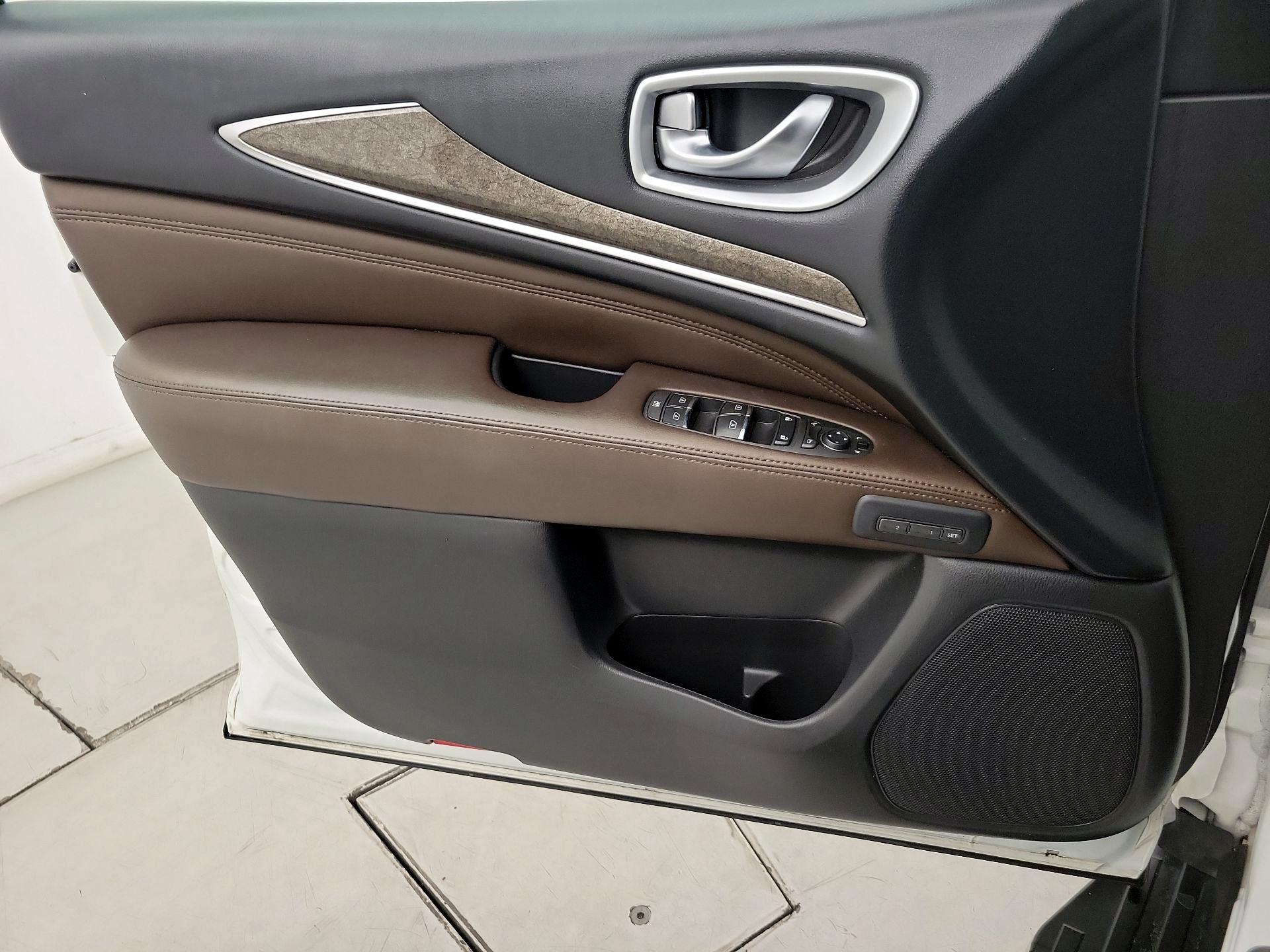 Thumbnail: 2015 INFINITI QX60 - 12
