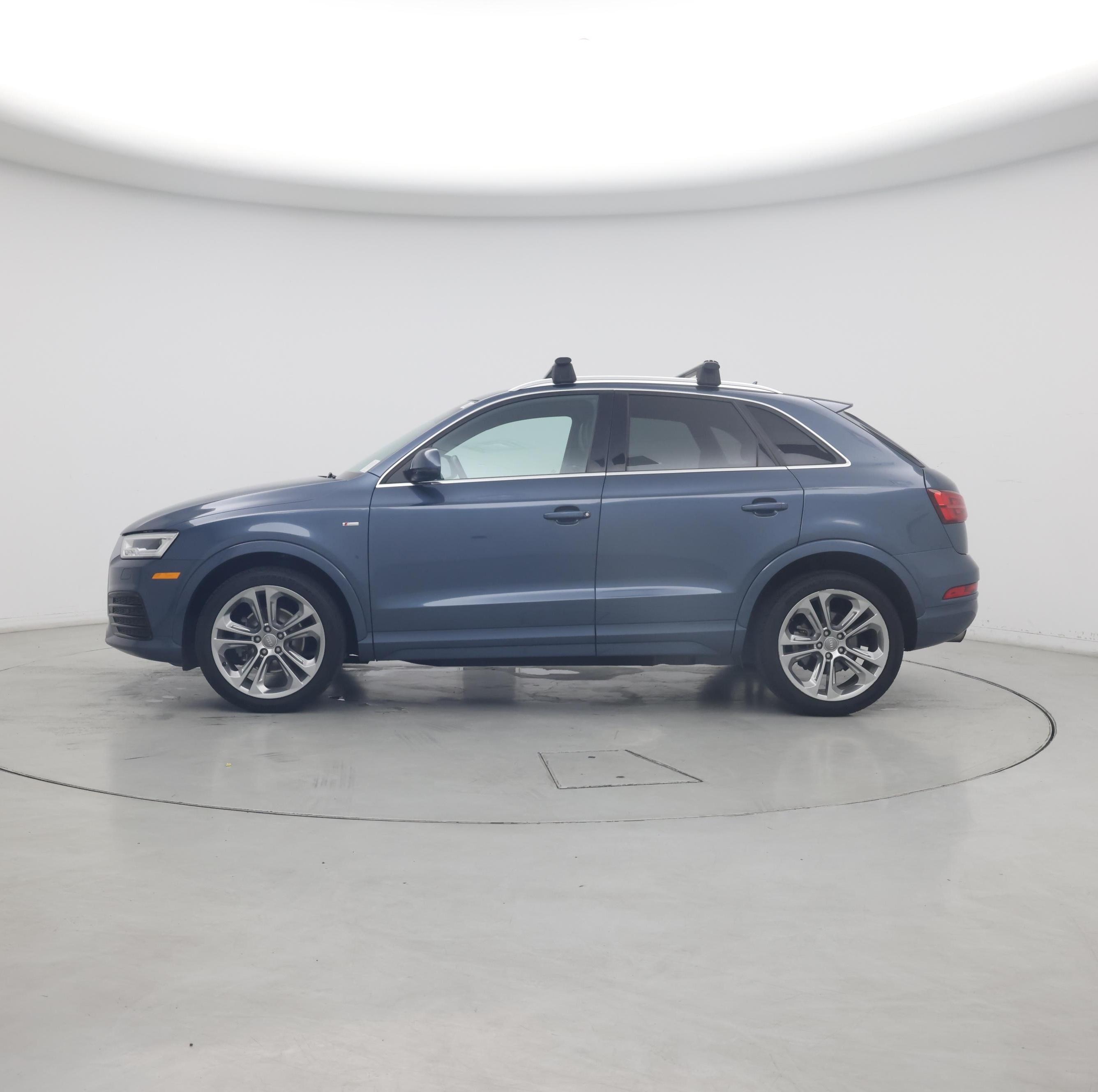 Thumbnail: 2018 Audi Q3 - 3