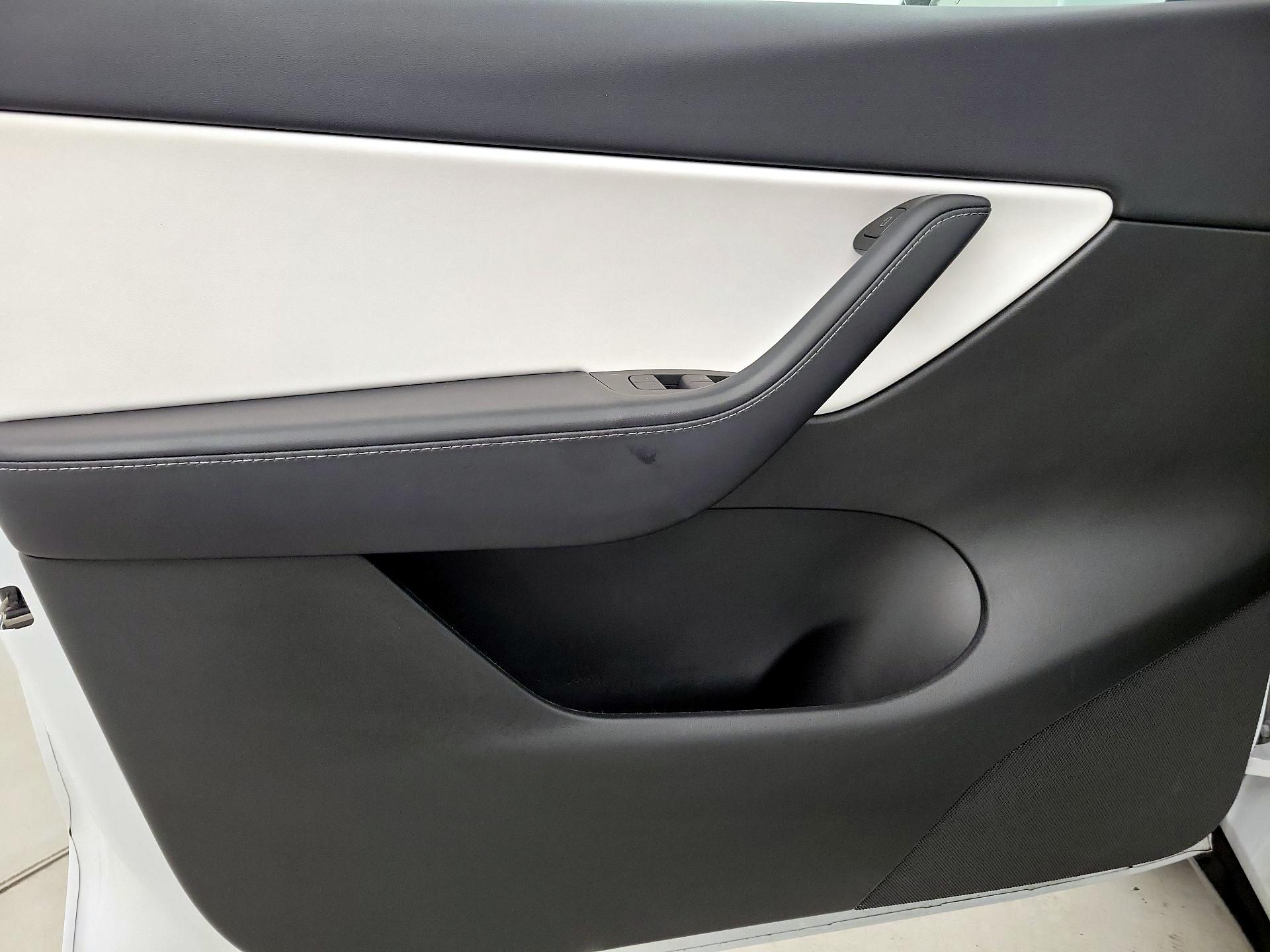 Thumbnail: 2021 Tesla Model Y - 12