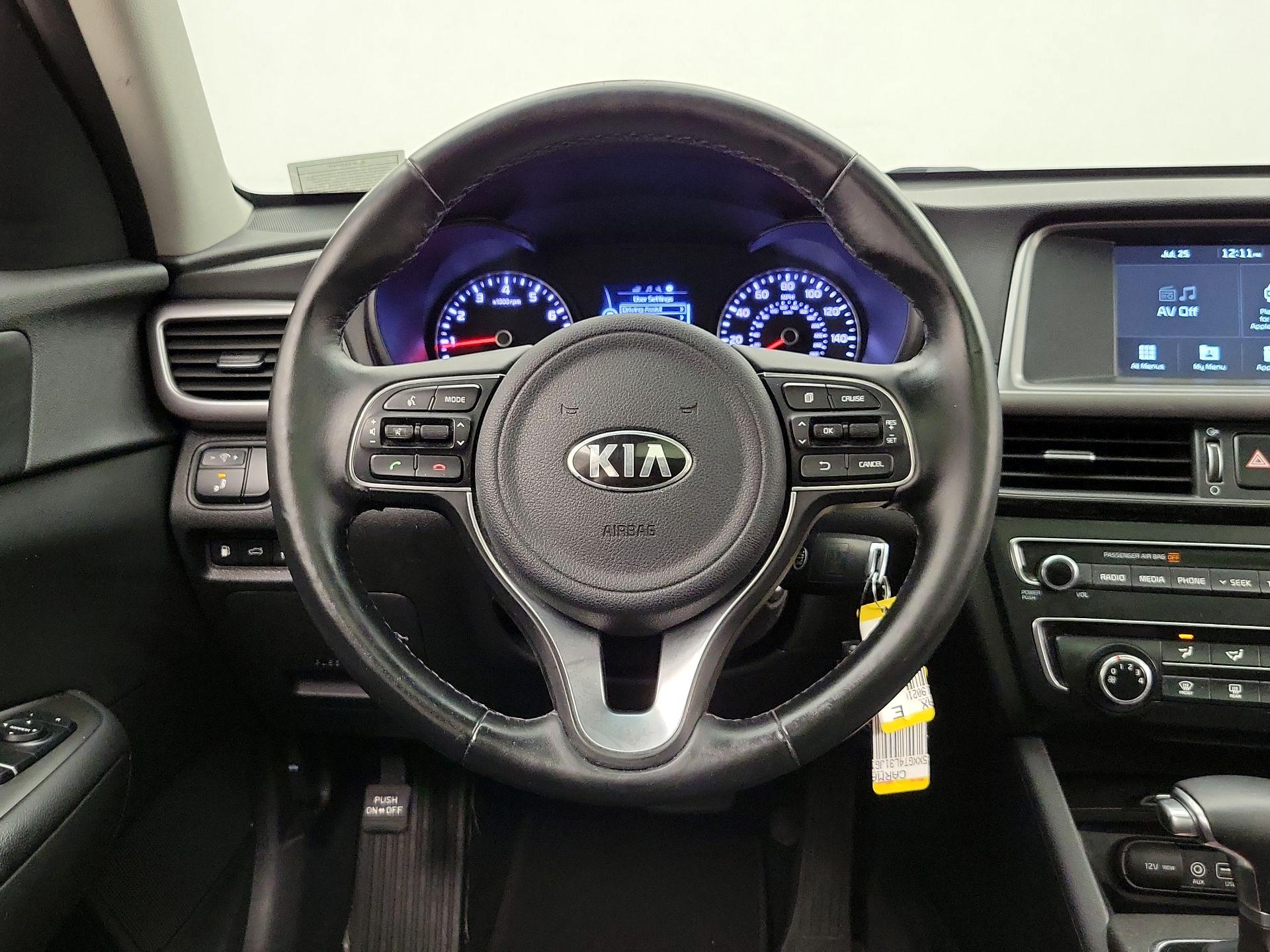 Thumbnail: 2018 Kia Optima - 10