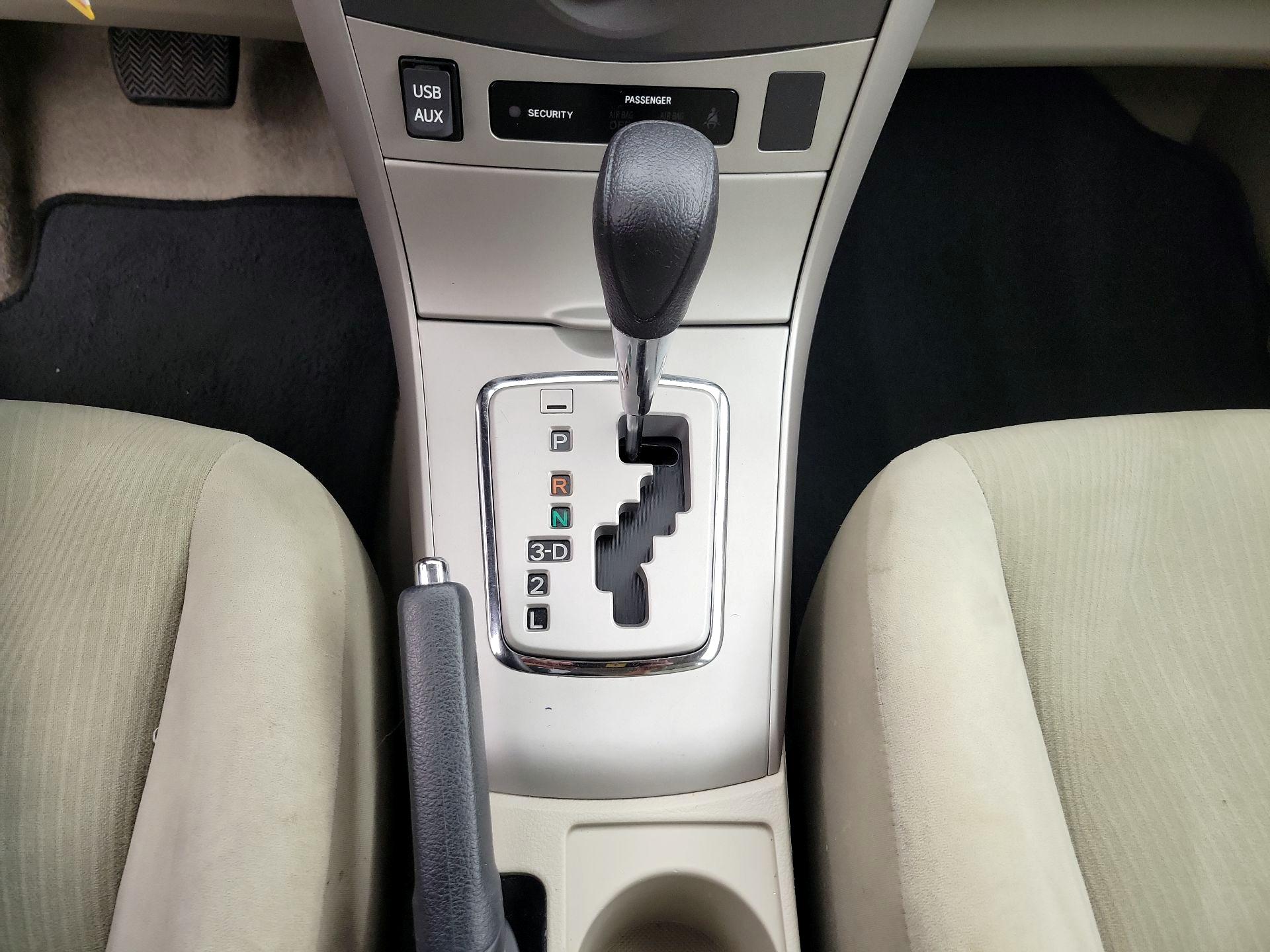 Thumbnail: 2013 Toyota Corolla - 16