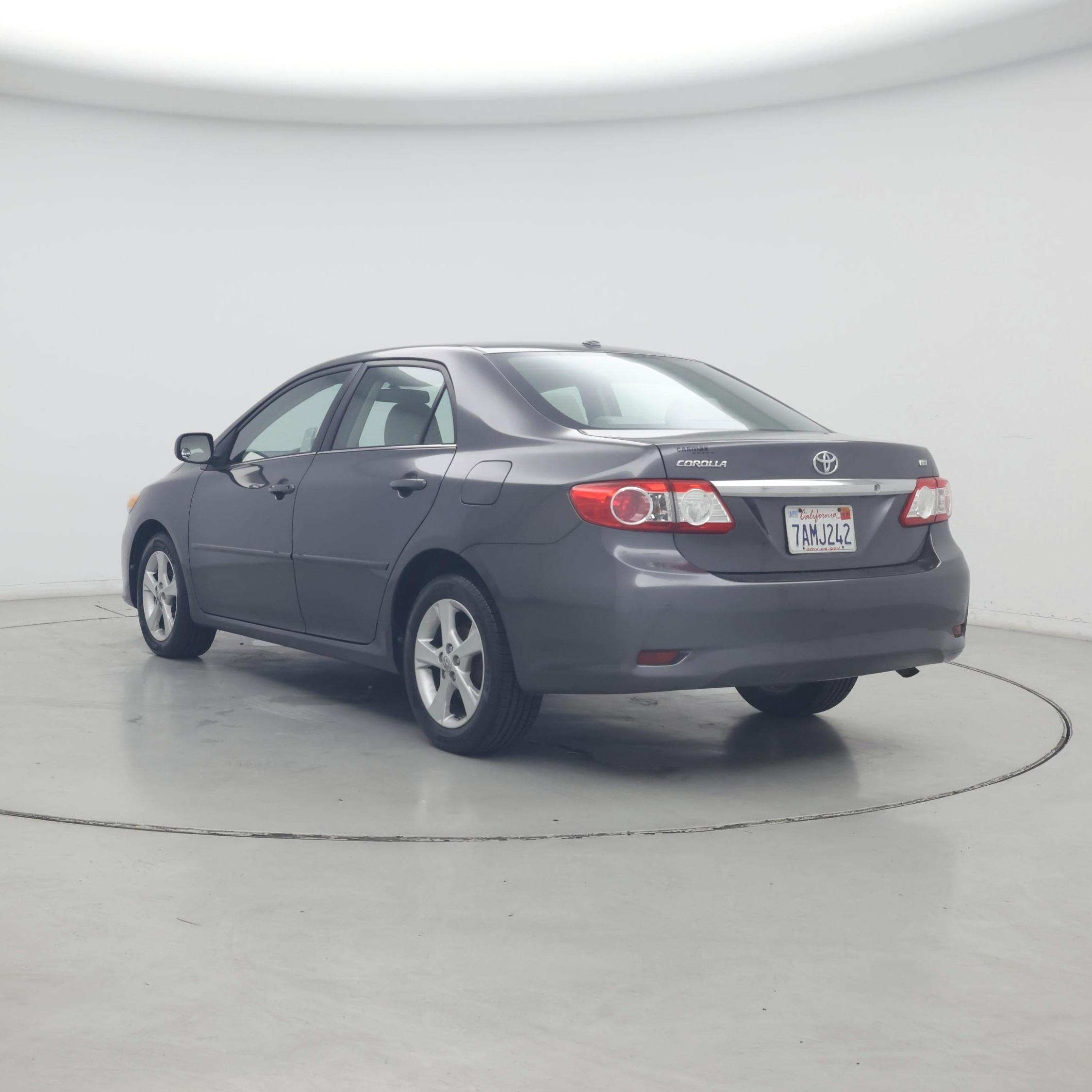 Thumbnail: 2013 Toyota Corolla - 2