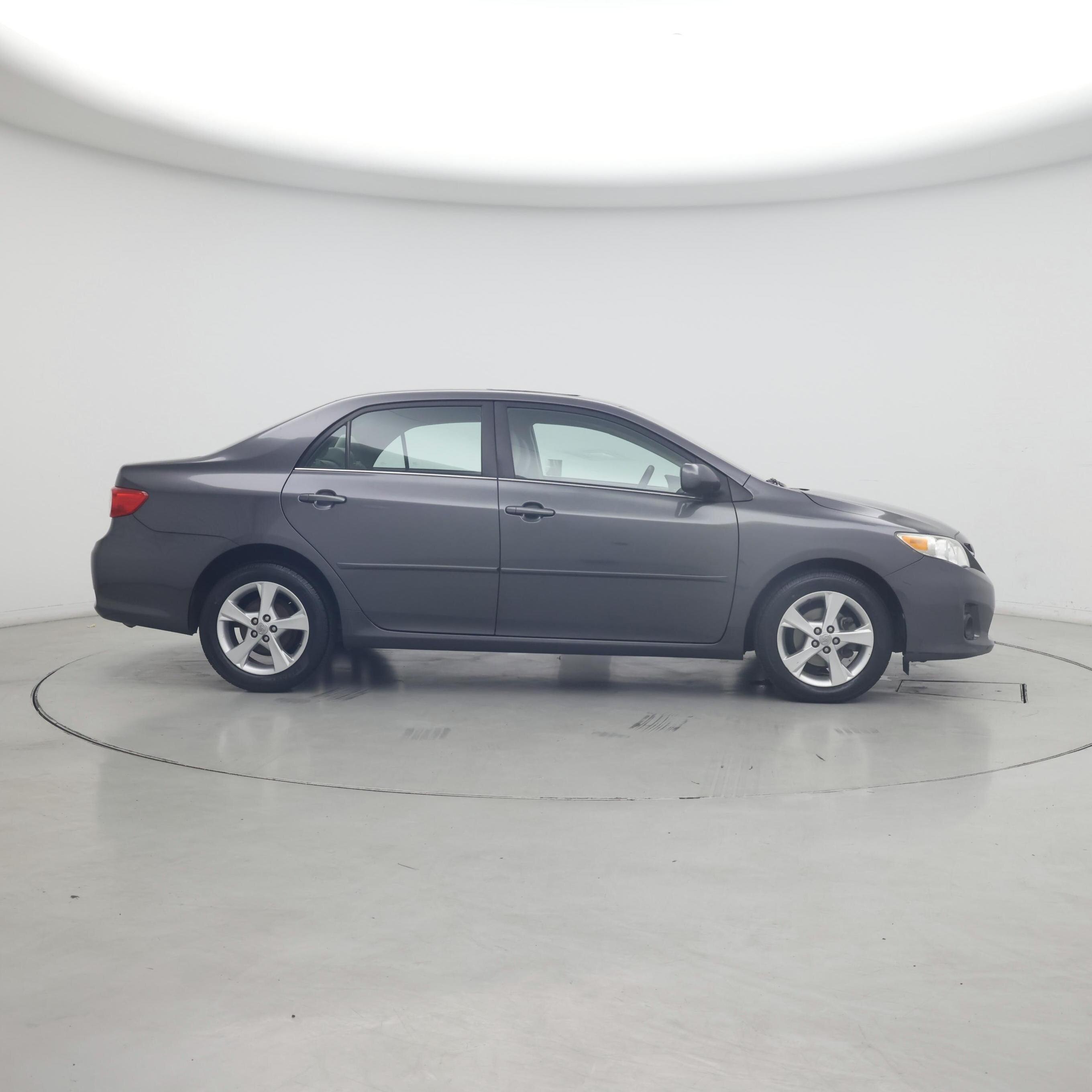 Thumbnail: 2013 Toyota Corolla - 7