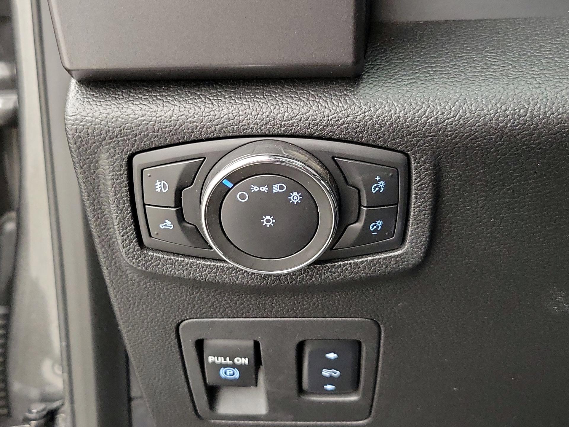 Thumbnail: 2016 Ford F-150 - 13