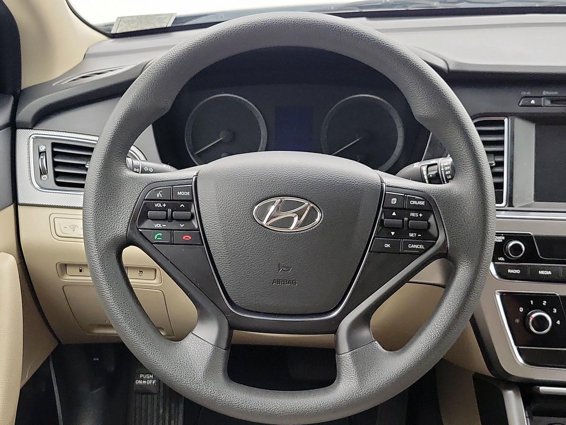 Thumbnail: 2017 Hyundai Sonata - 10