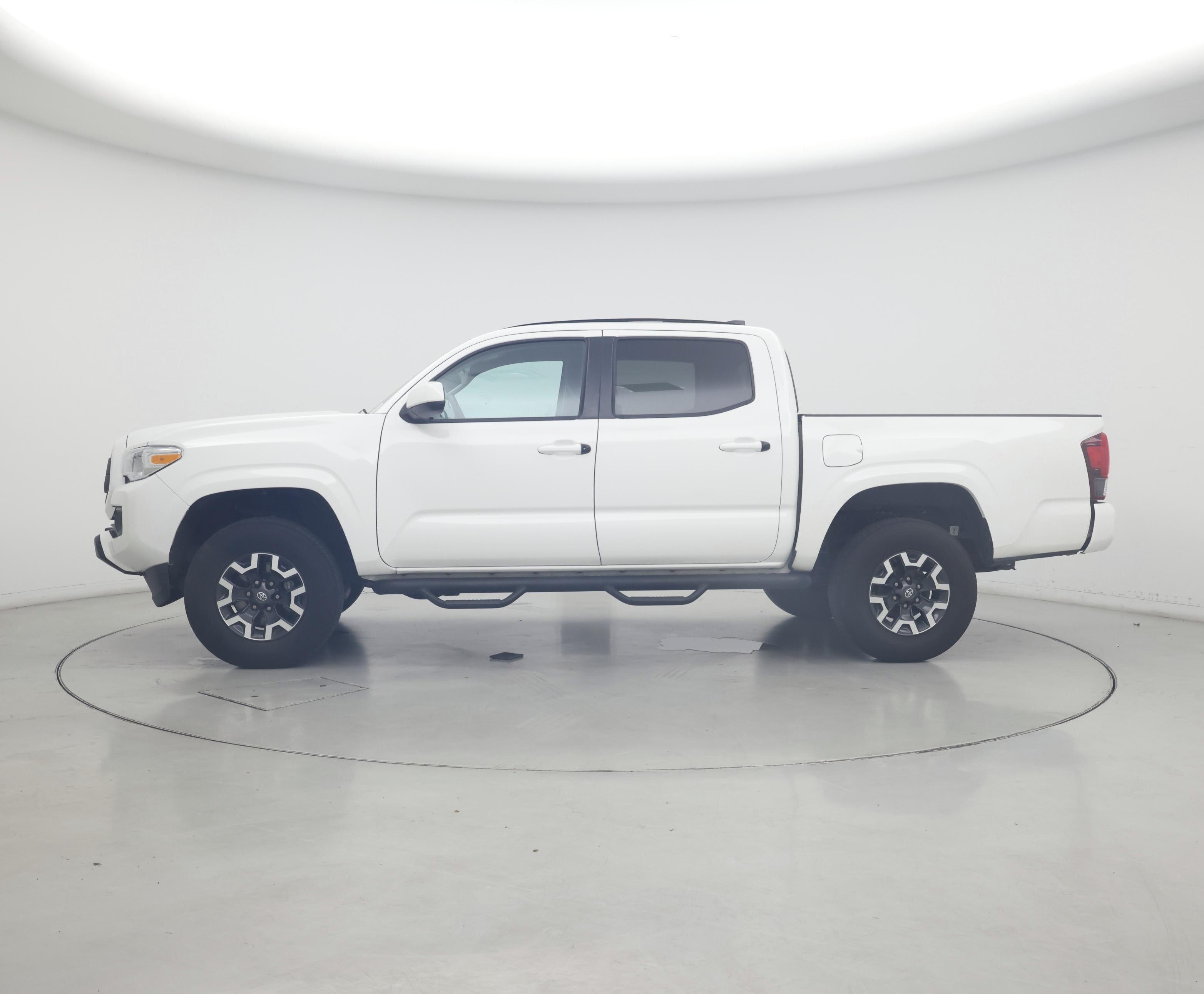 Thumbnail: 2022 Toyota Tacoma - 3