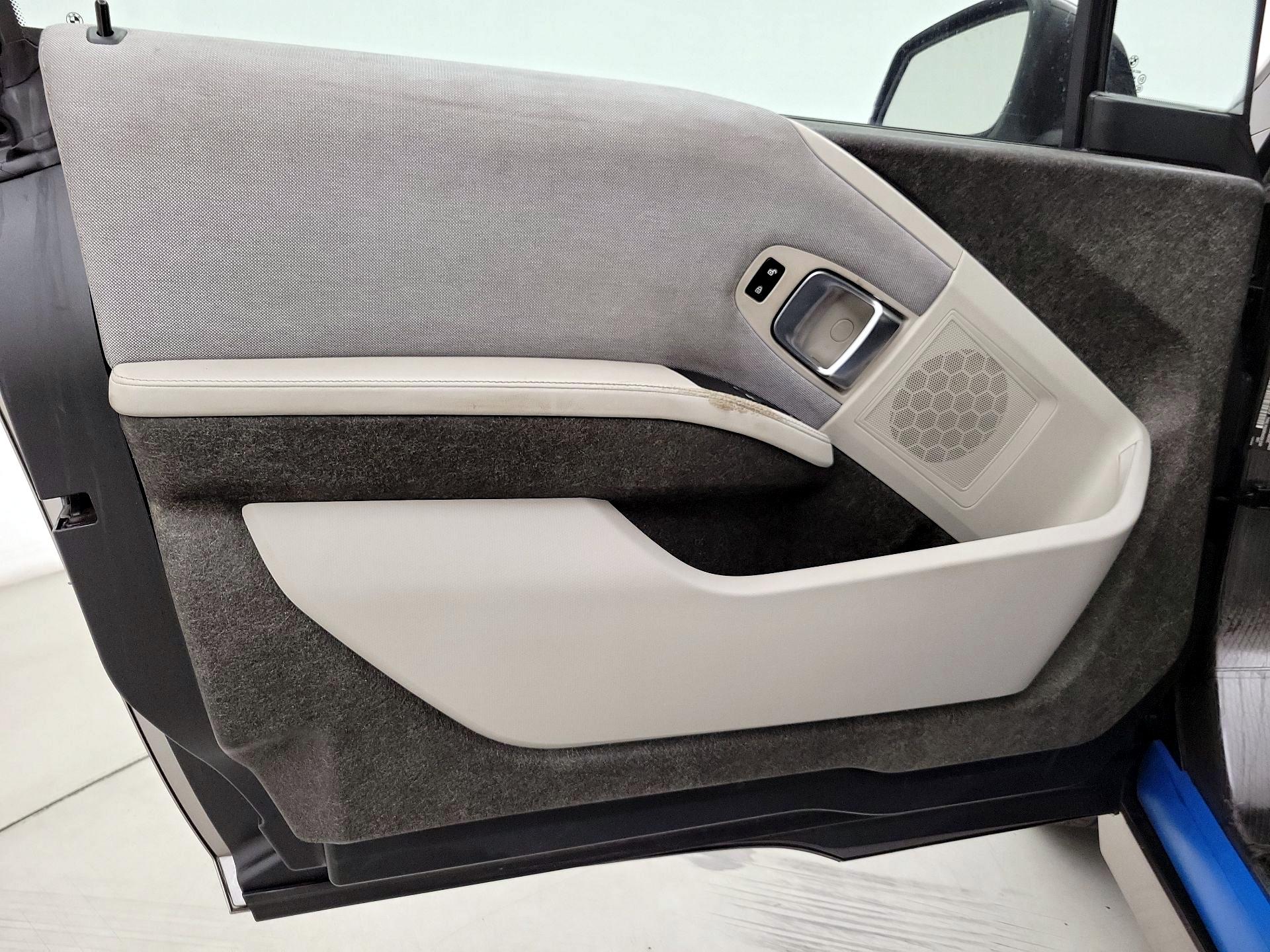 Thumbnail: 2015 BMW i3 - 12
