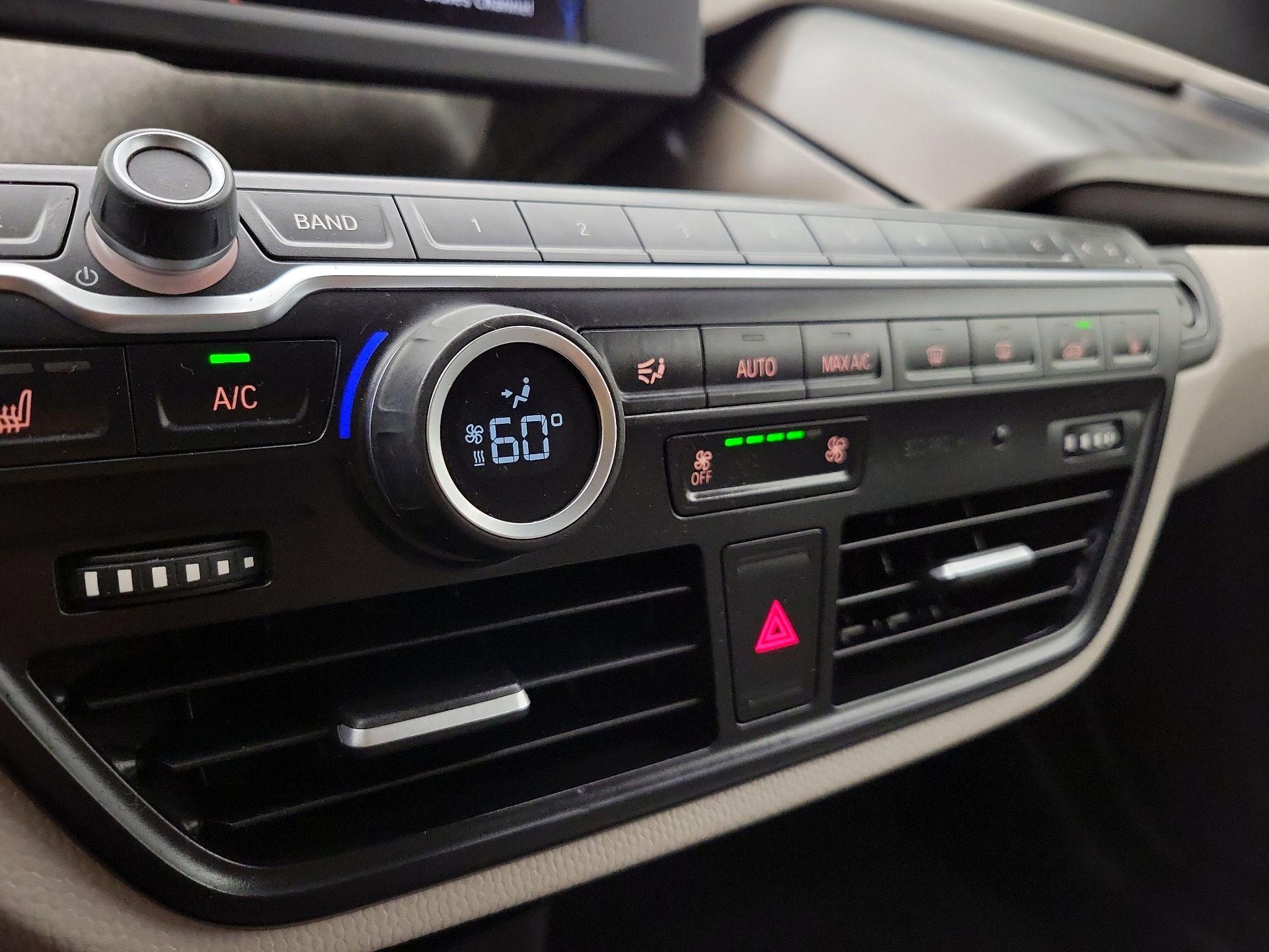 Thumbnail: 2015 BMW i3 - 16