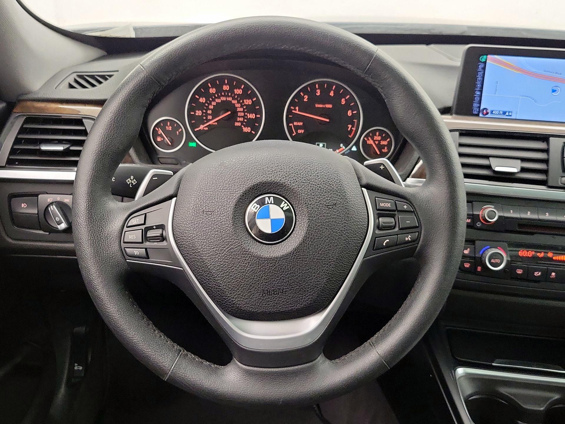Thumbnail: 2015 BMW 3 Series - 10