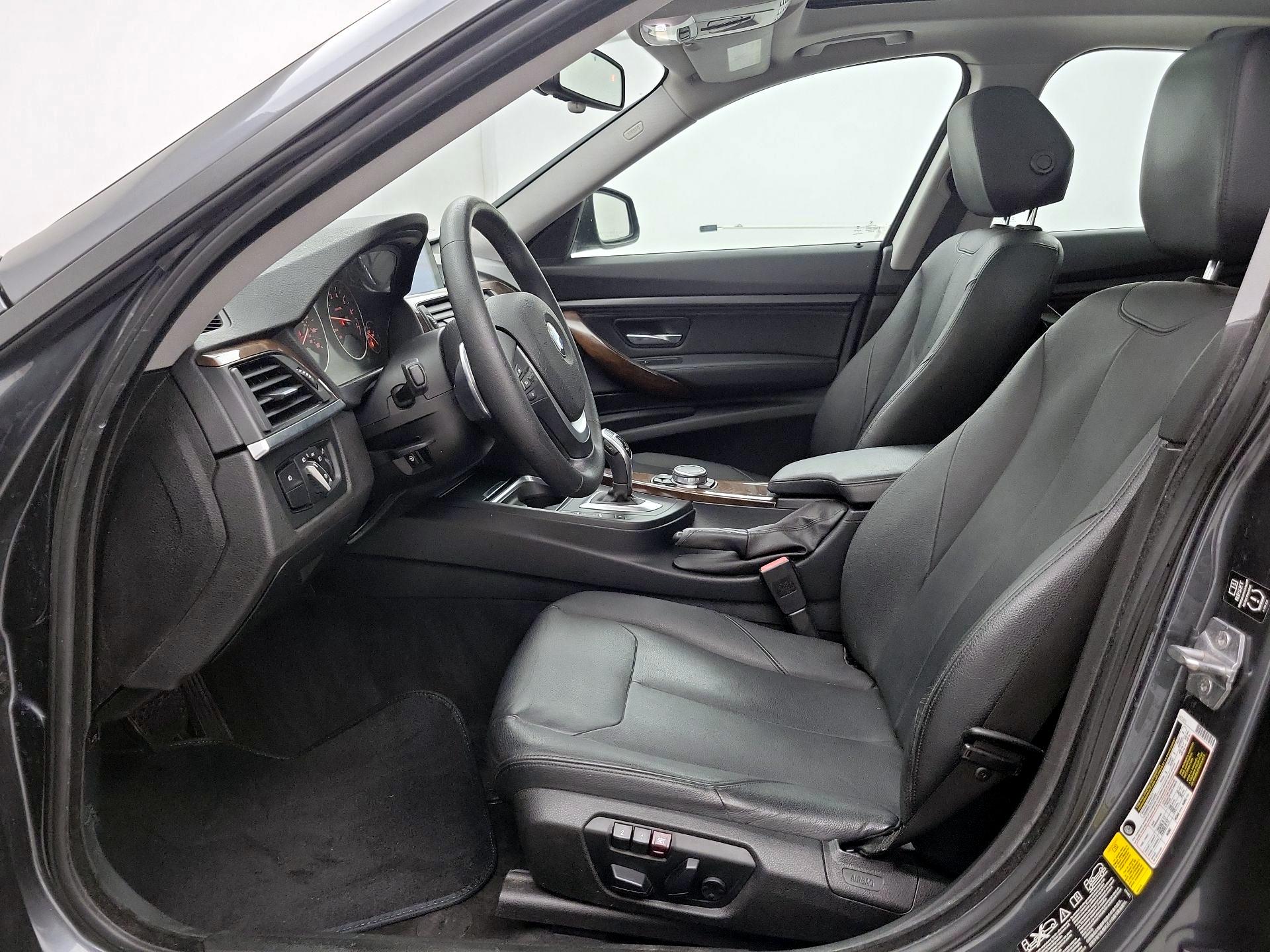 Thumbnail: 2015 BMW 3 Series - 11