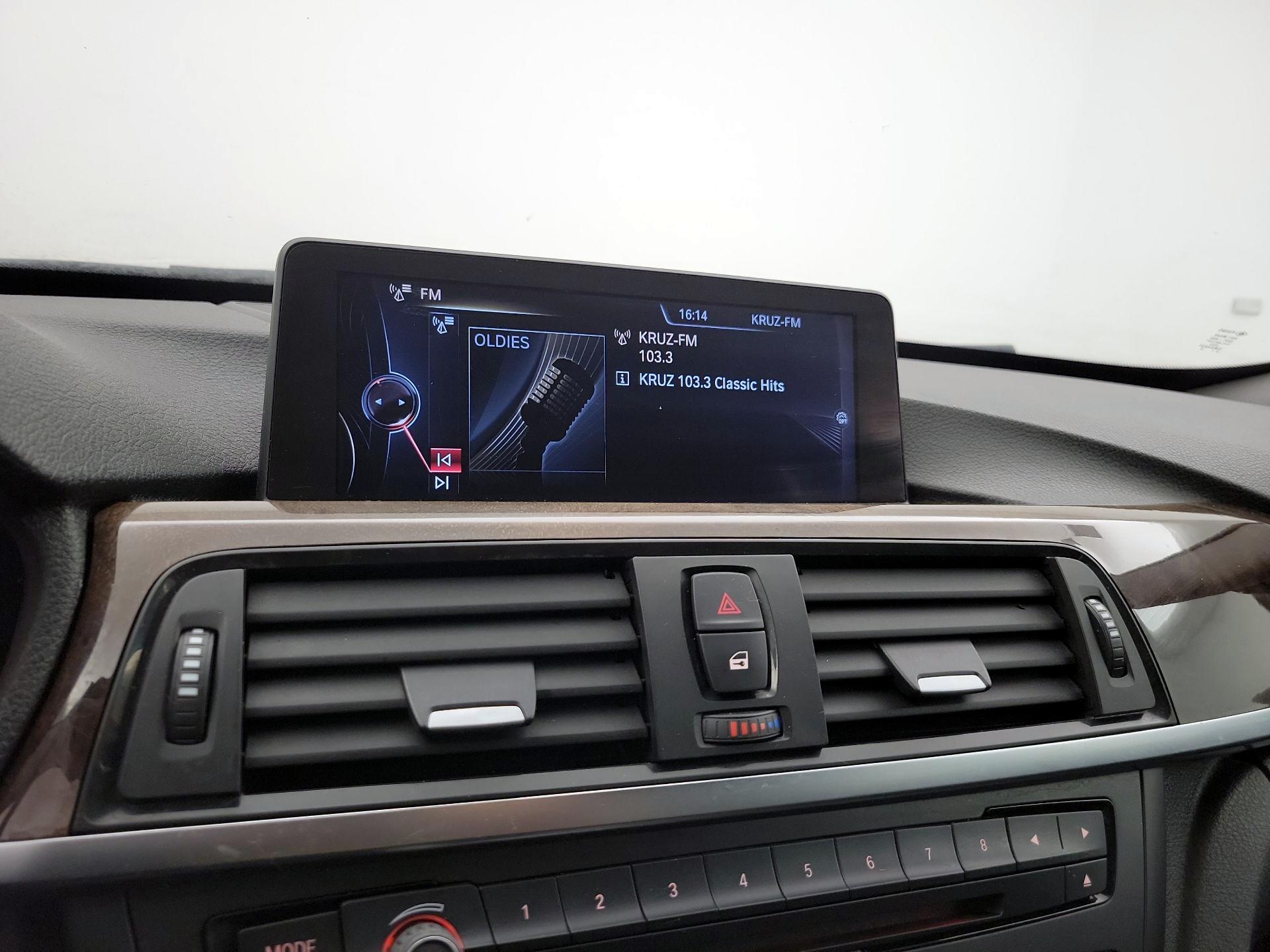 Thumbnail: 2015 BMW 3 Series - 16
