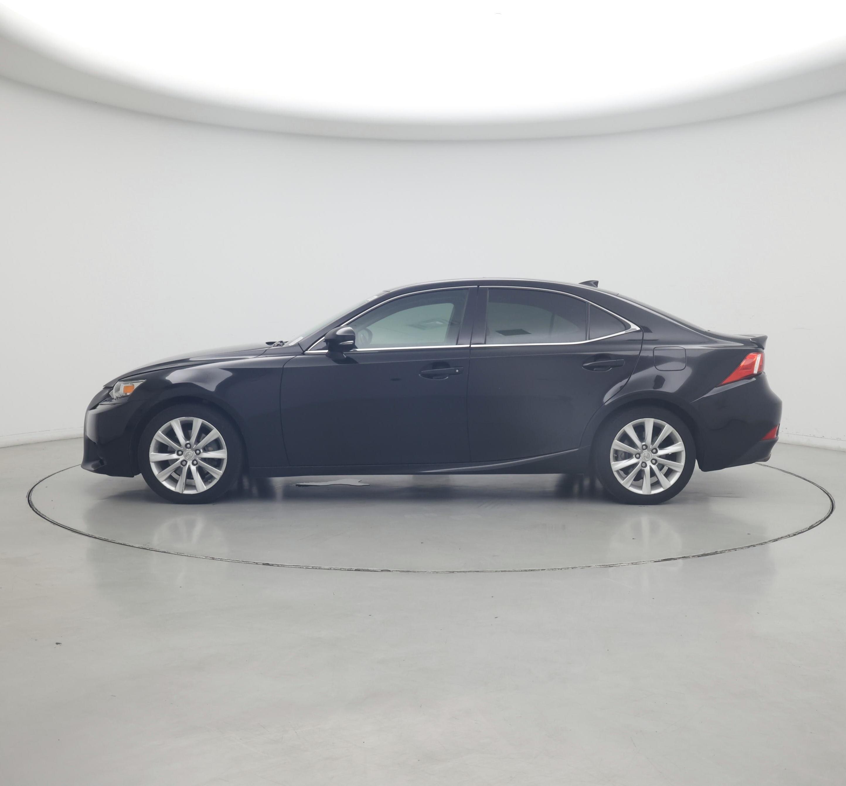 Thumbnail: 2015 Lexus IS - 3