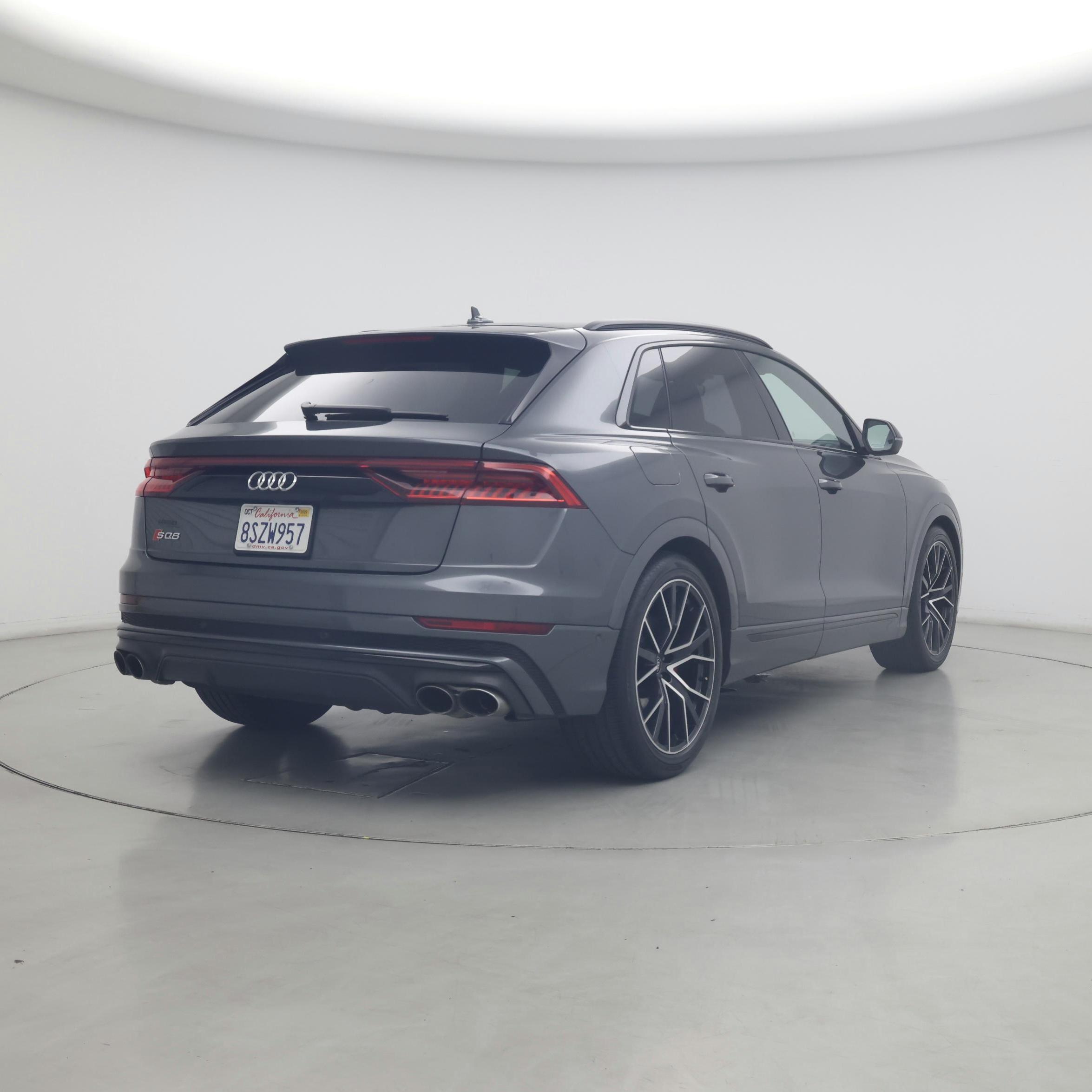 Thumbnail: 2021 Audi SQ8 - 8