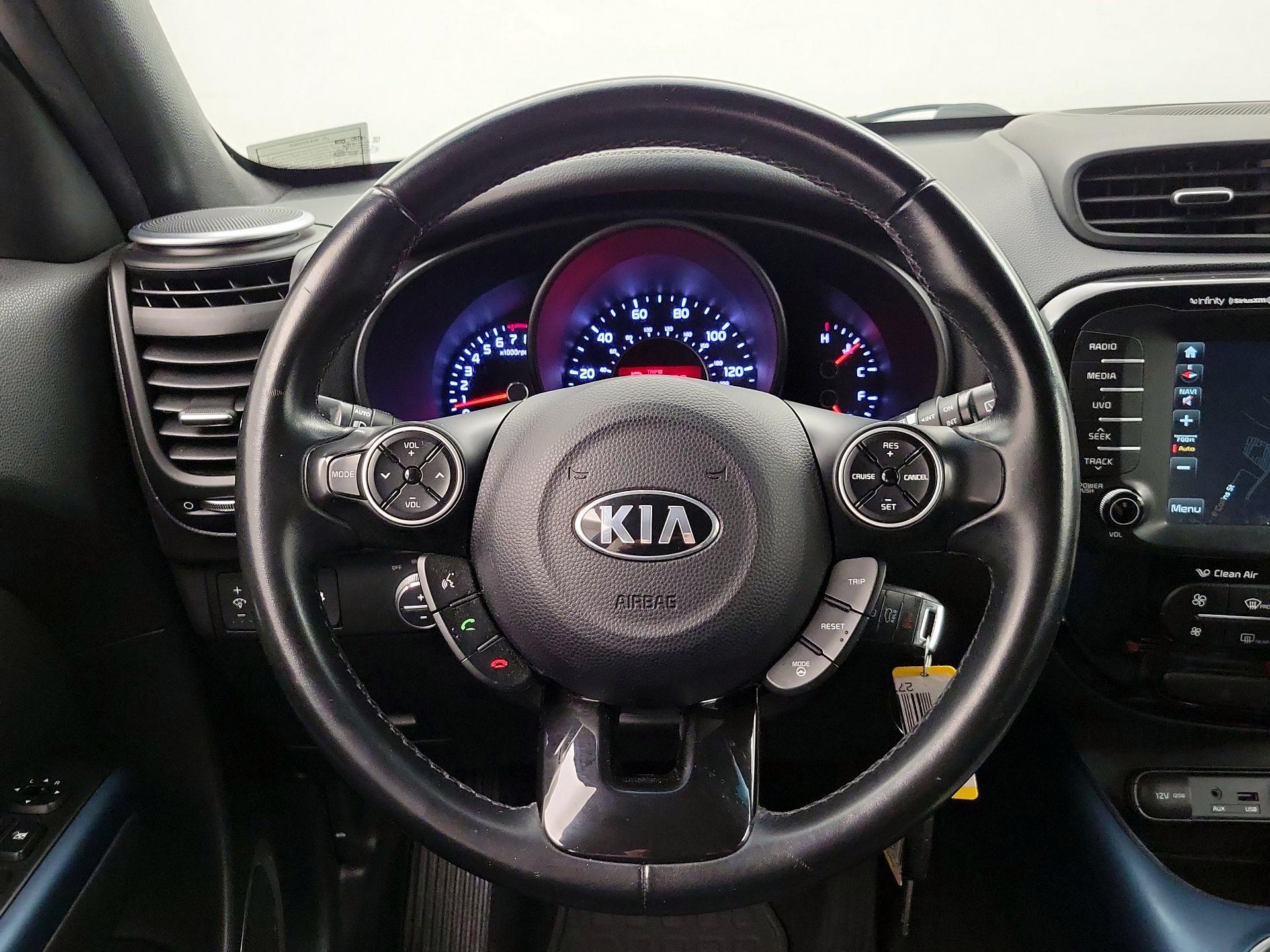 Thumbnail: 2015 Kia Soul - 10