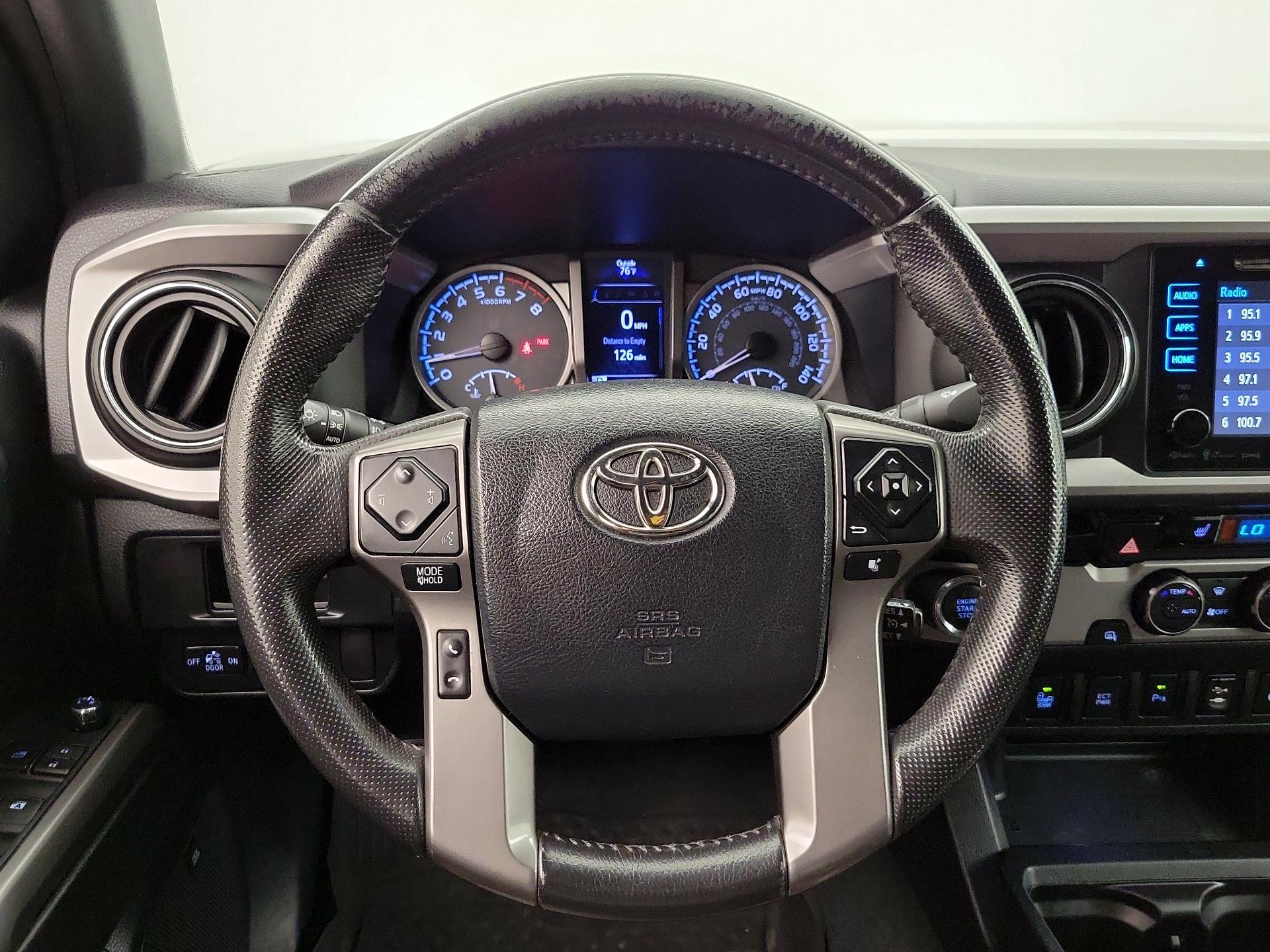 Thumbnail: 2016 Toyota Tacoma - 10