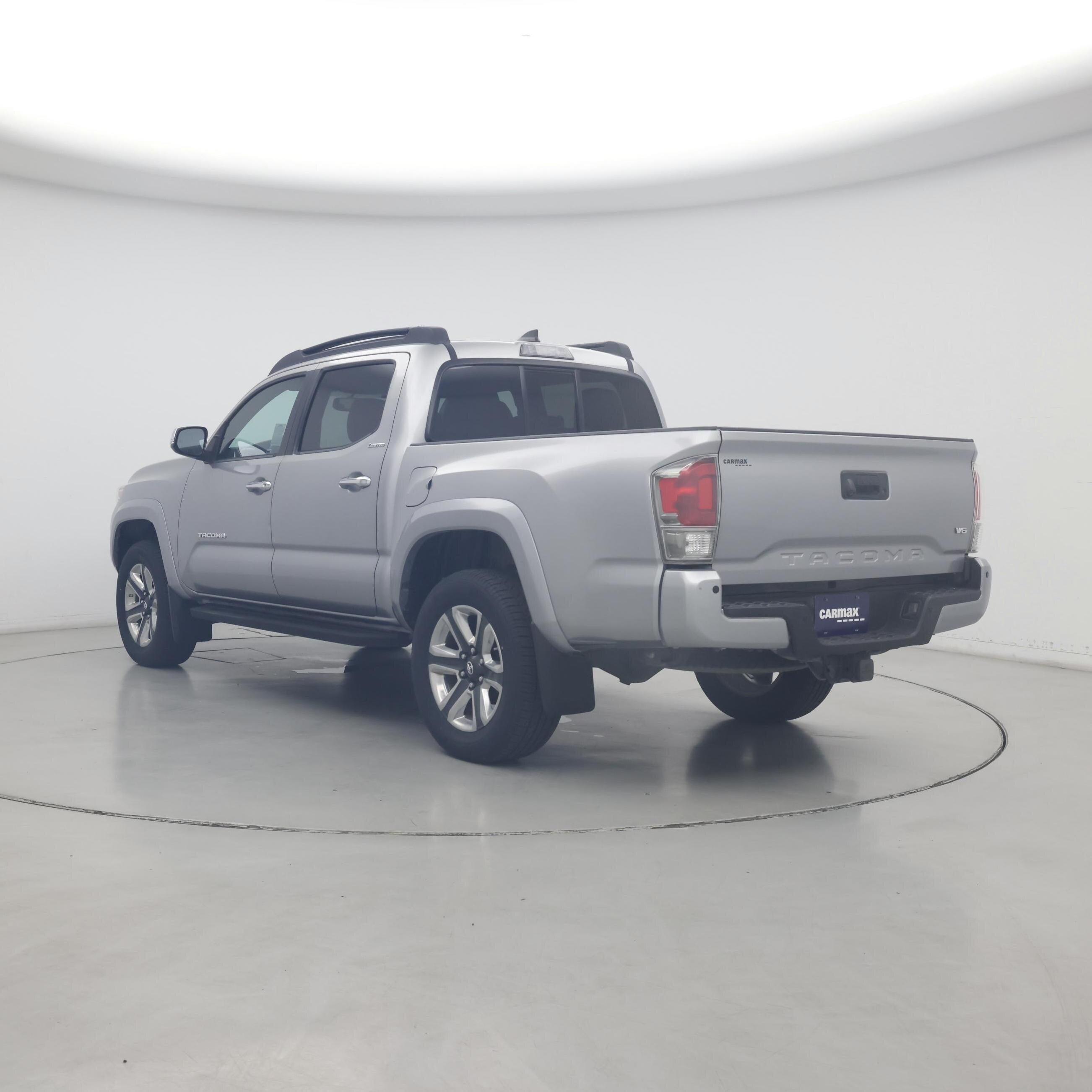 Thumbnail: 2016 Toyota Tacoma - 2