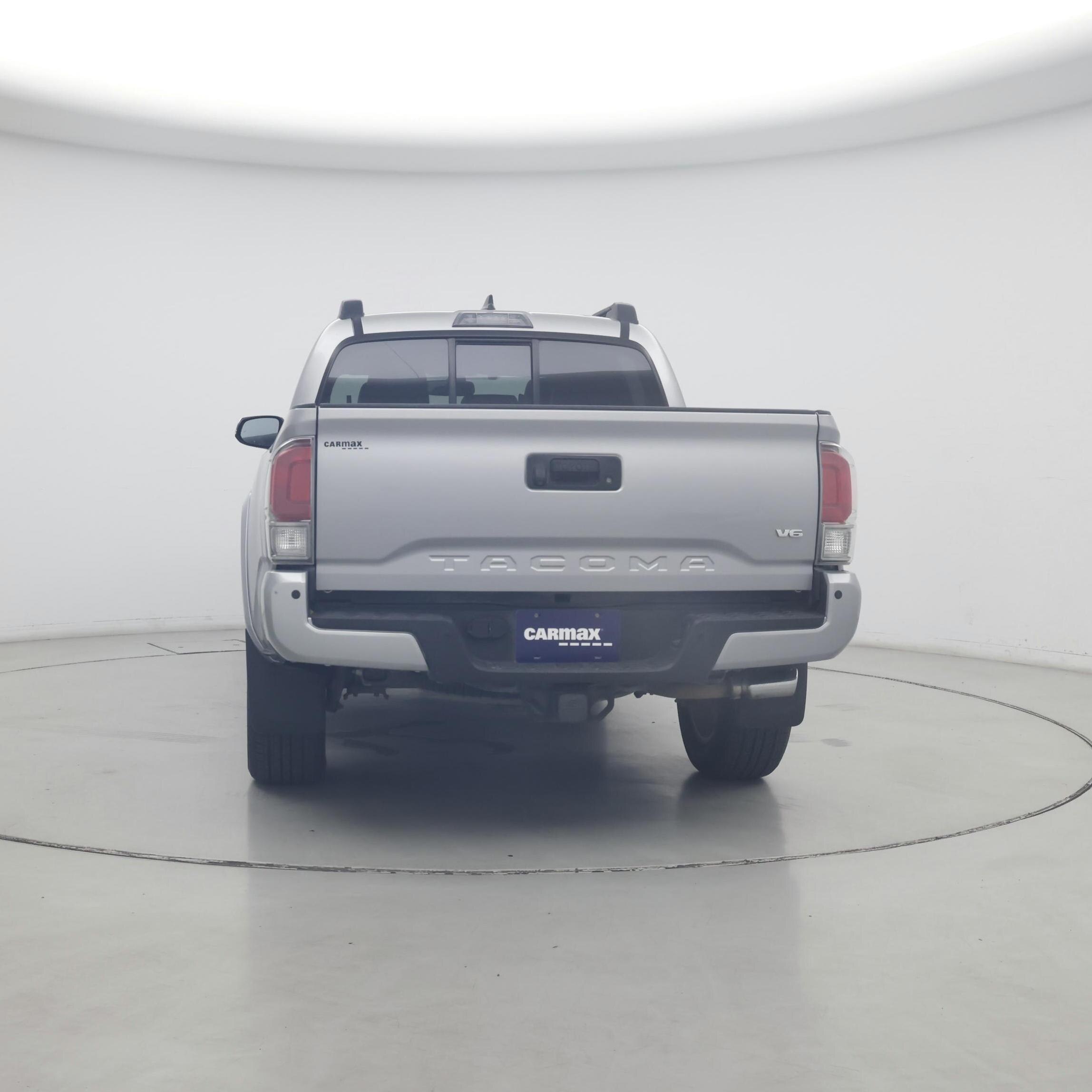 Thumbnail: 2016 Toyota Tacoma - 6