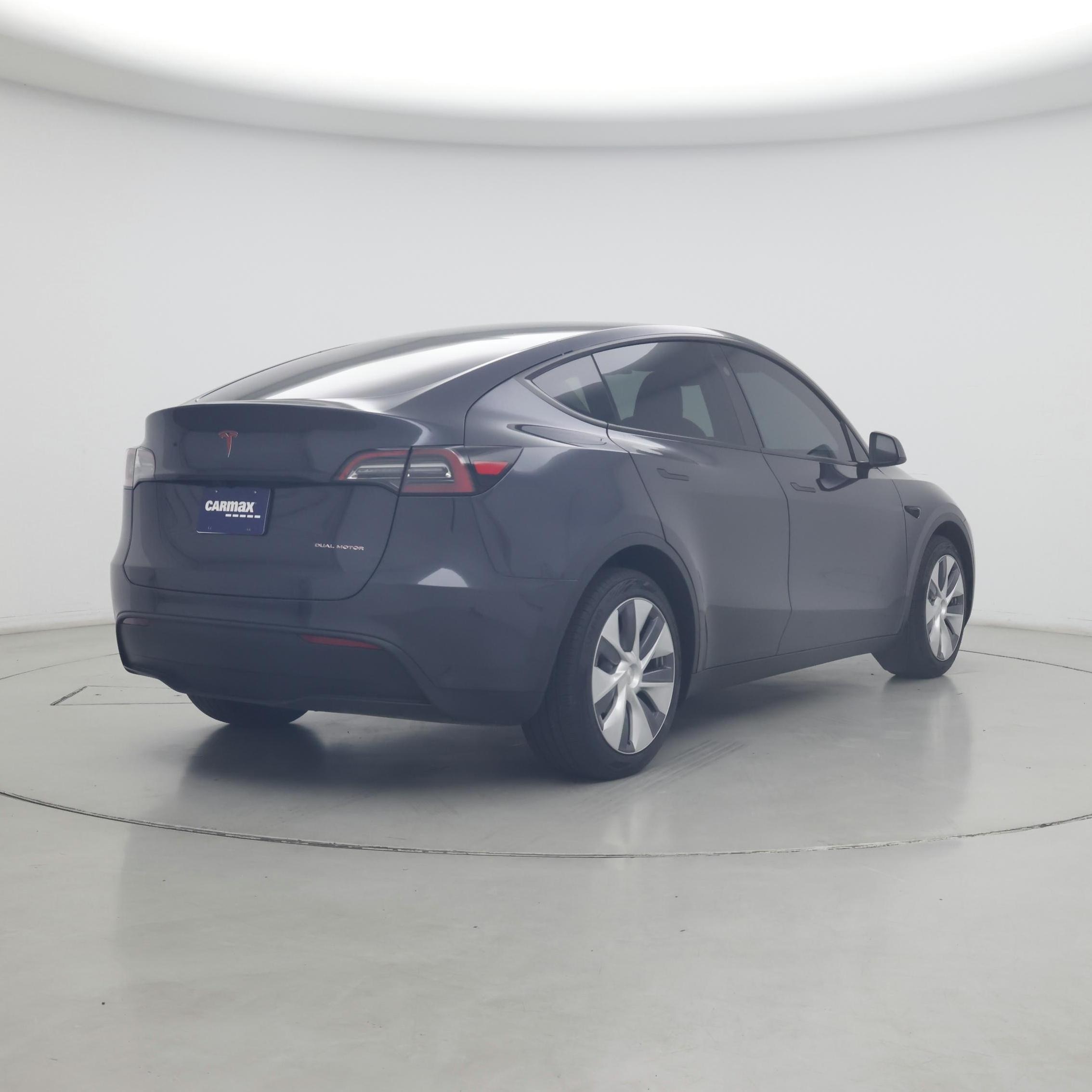 Thumbnail: 2024 Tesla Model Y - 8