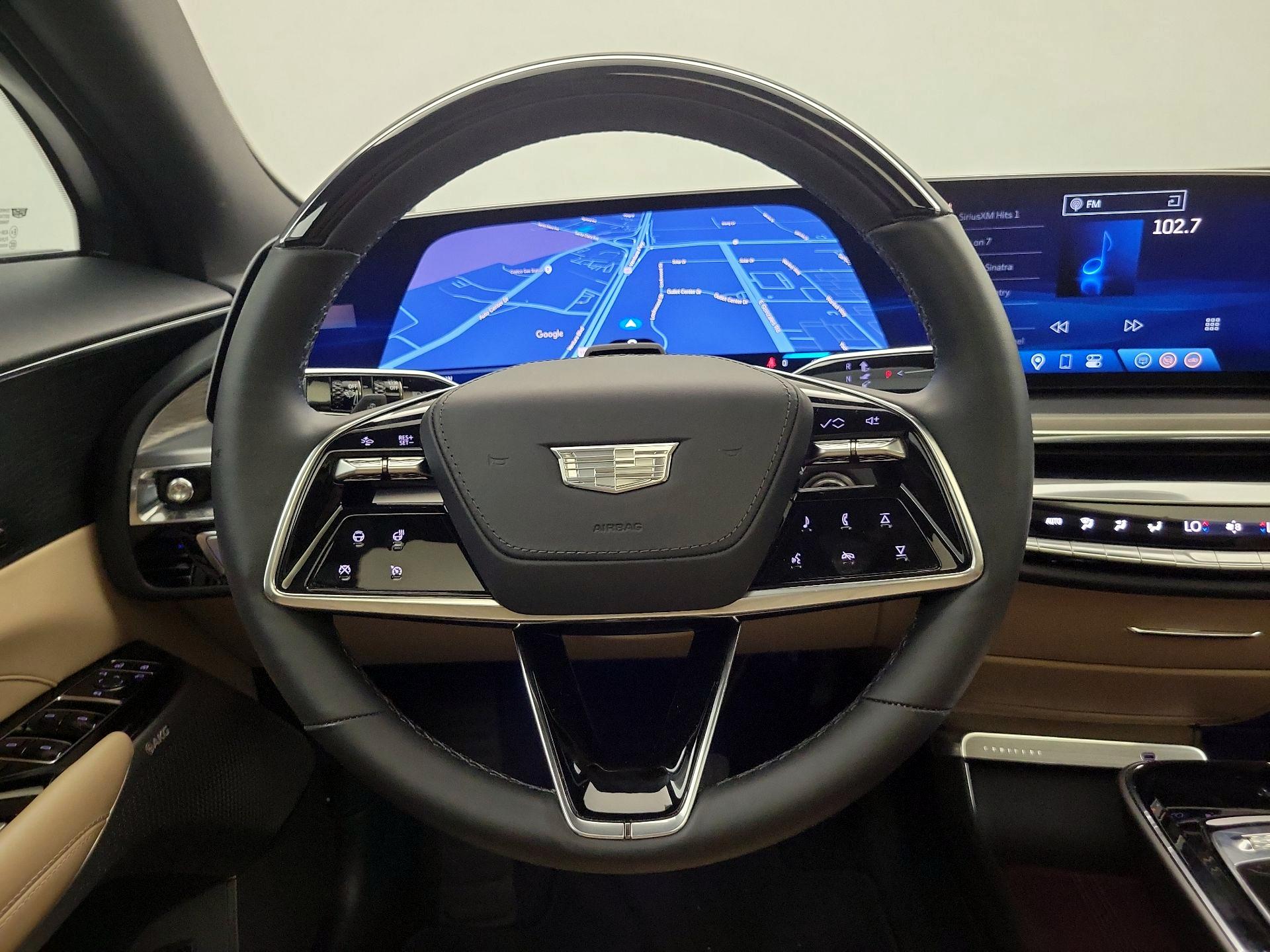 Thumbnail: 2024 Cadillac Lyriq - 10