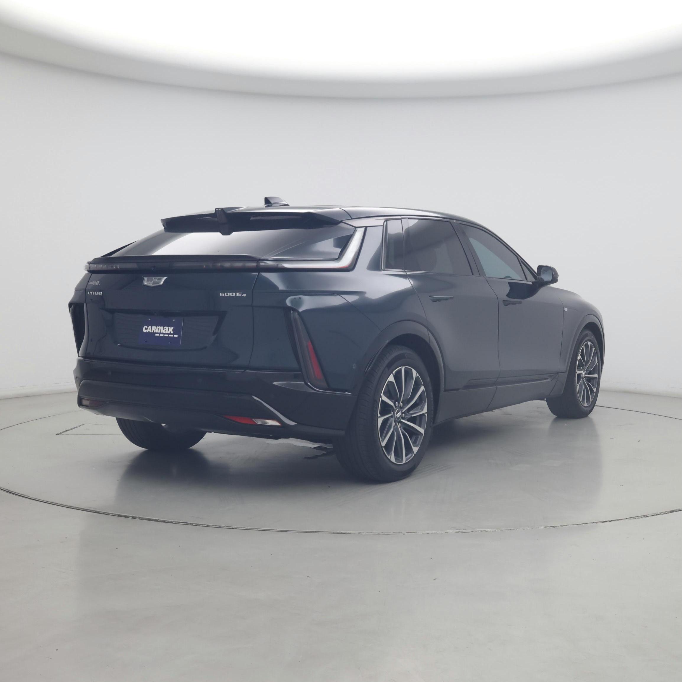 Thumbnail: 2024 Cadillac Lyriq - 8