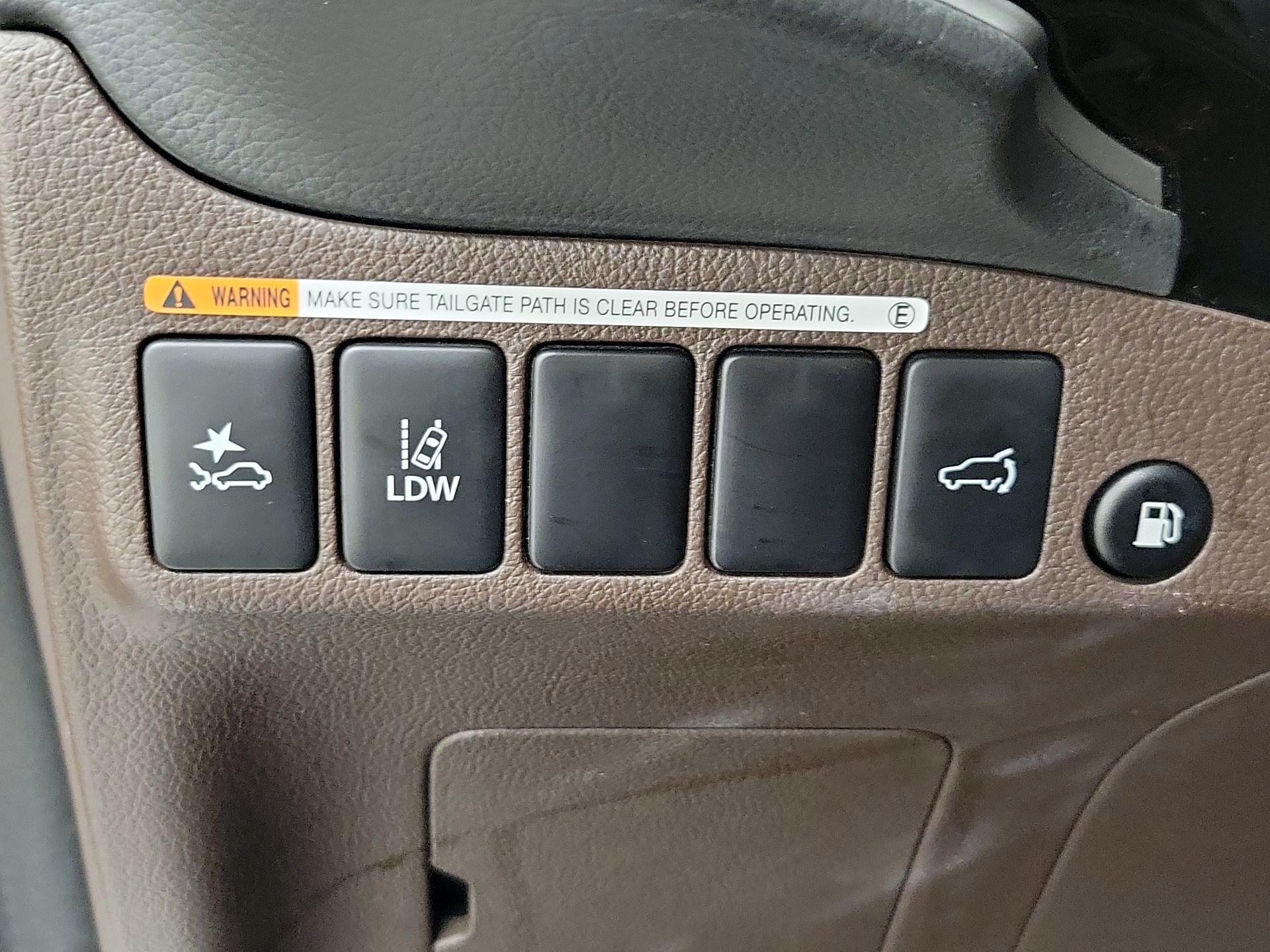 Thumbnail: 2018 Mitsubishi Outlander - 13