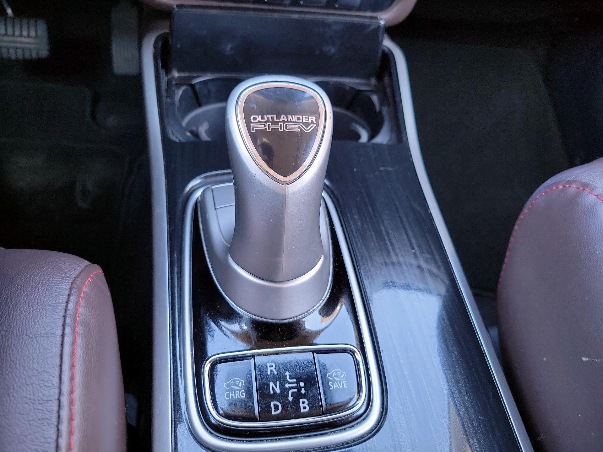 Thumbnail: 2018 Mitsubishi Outlander - 17