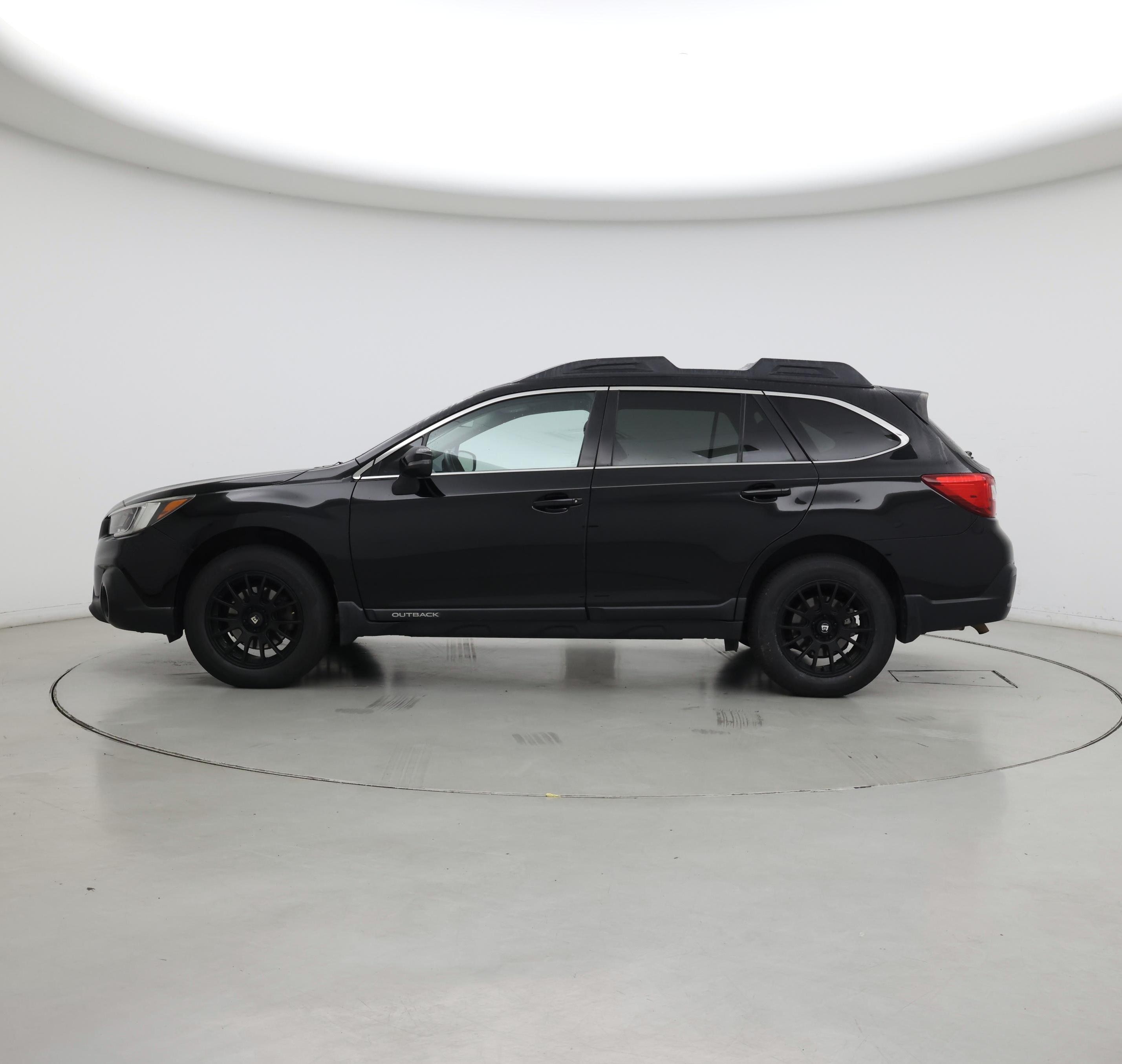 Thumbnail: 2018 Subaru Outback - 3
