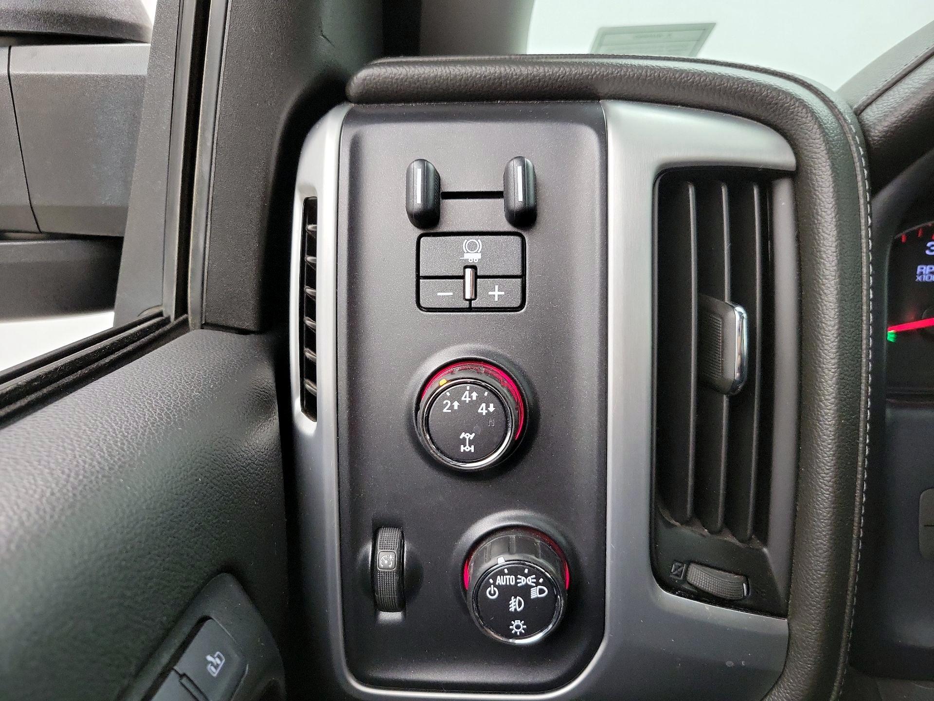 Thumbnail: 2016 GMC Sierra 2500 - 13