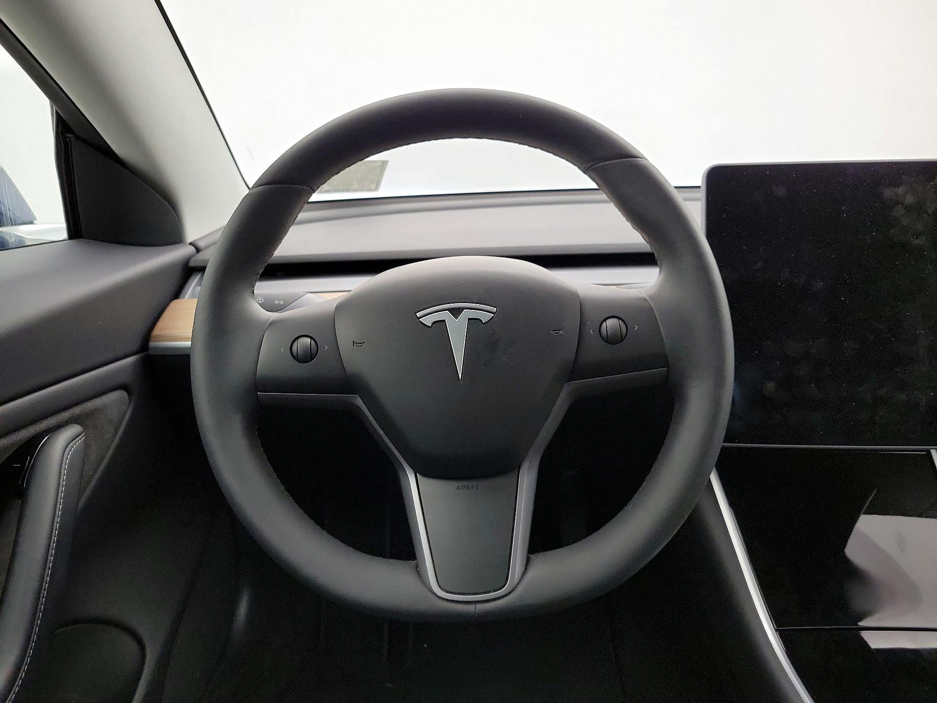 Thumbnail: 2020 Tesla Model 3 - 10