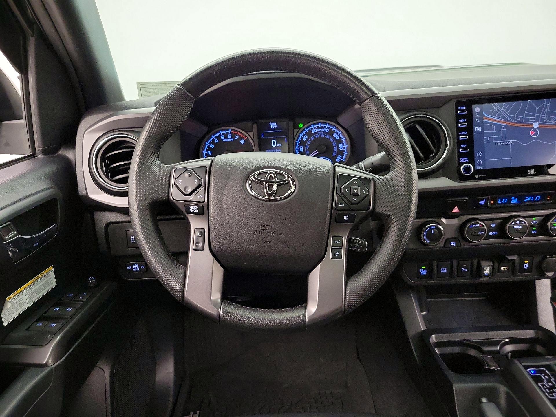 Thumbnail: 2020 Toyota Tacoma - 10