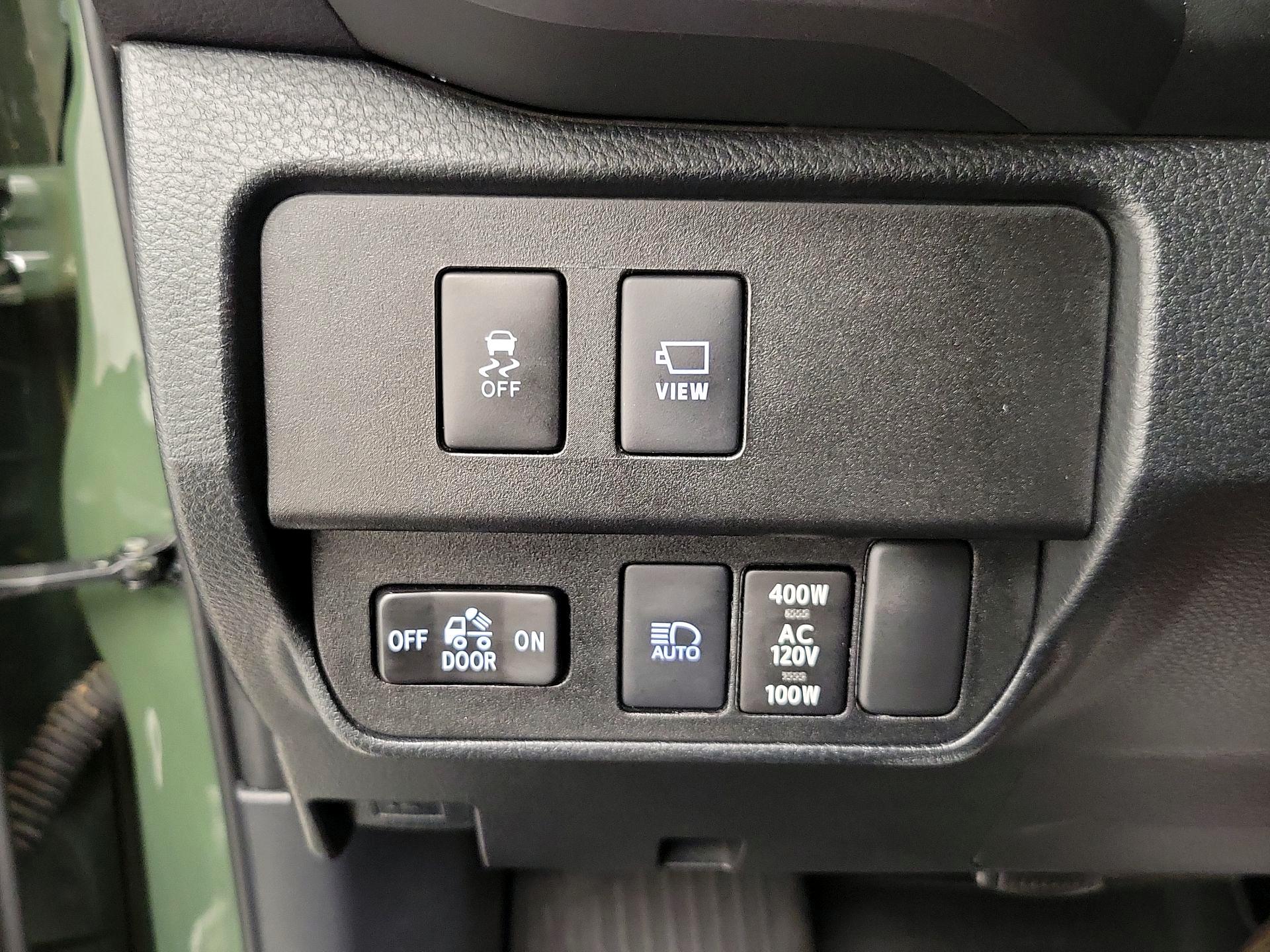 Thumbnail: 2020 Toyota Tacoma - 13