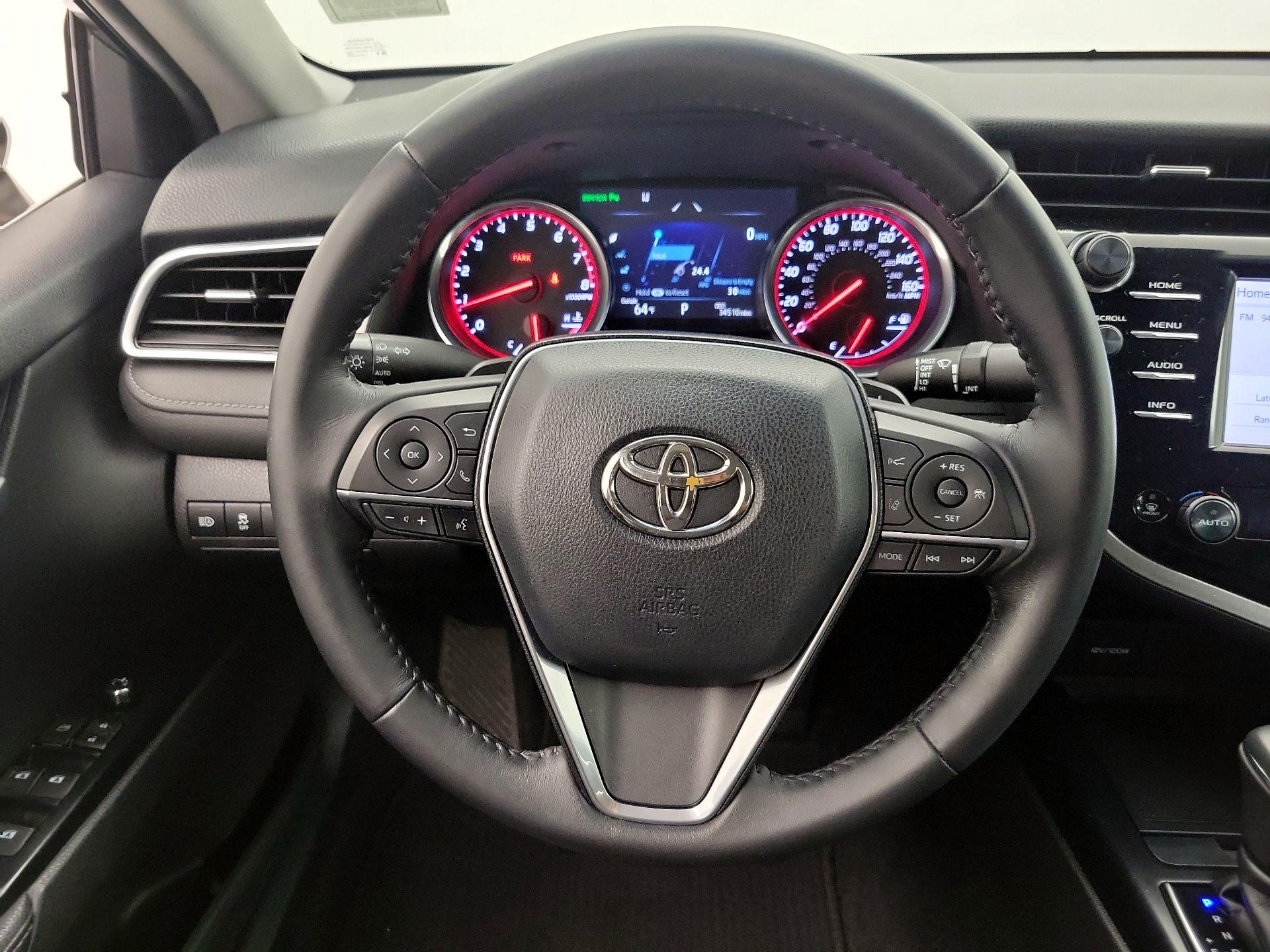Thumbnail: 2018 Toyota Camry - 10