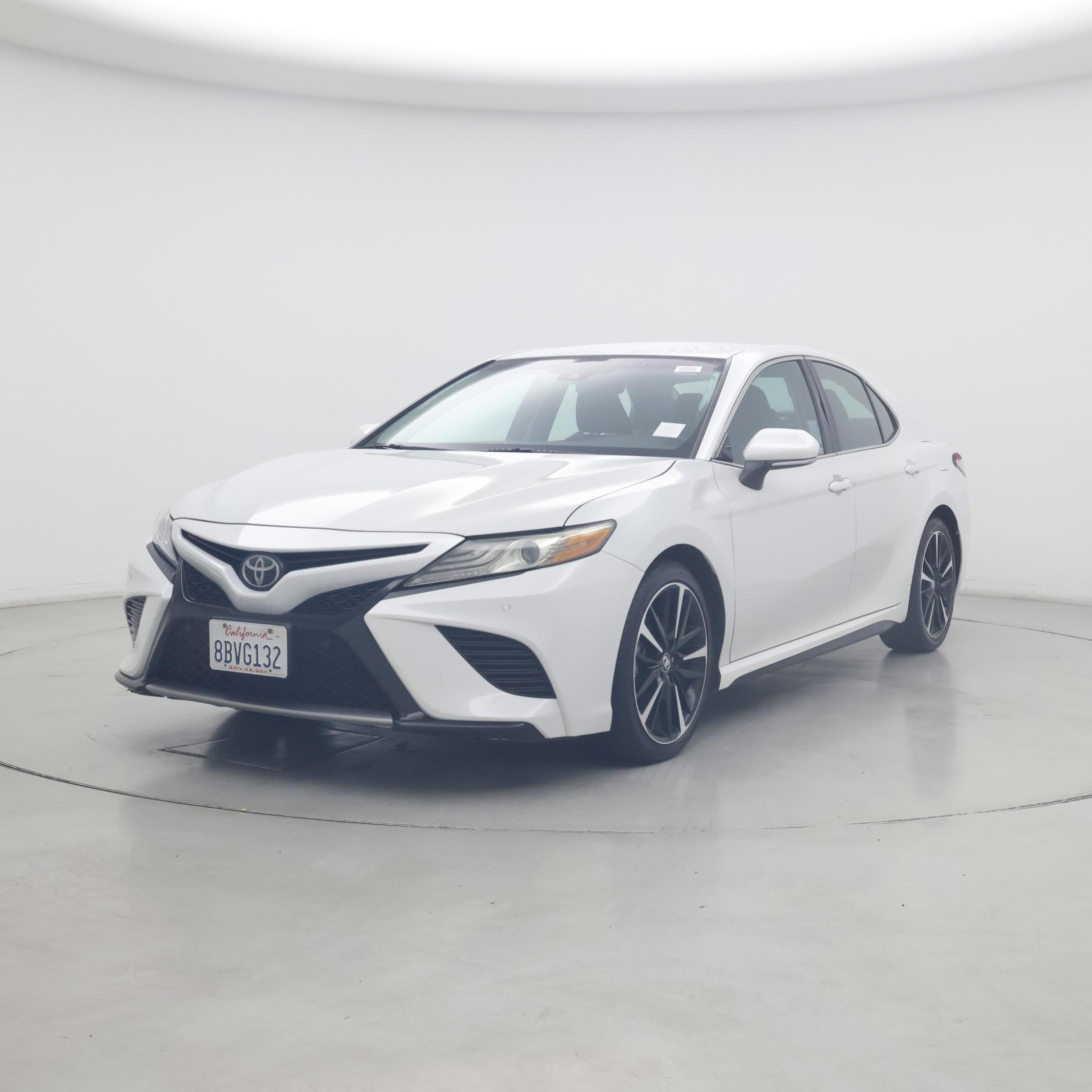 Thumbnail: 2018 Toyota Camry - 4