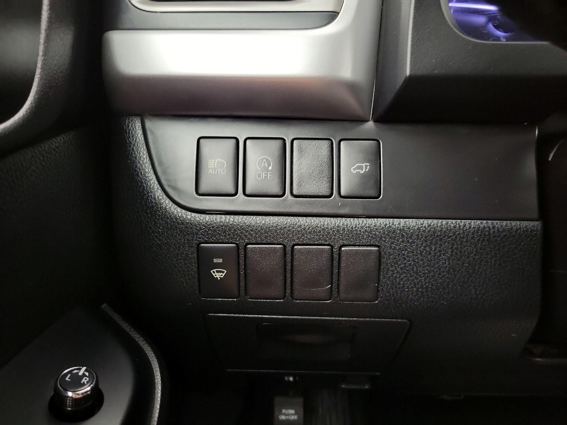 Thumbnail: 2019 Toyota Highlander - 13