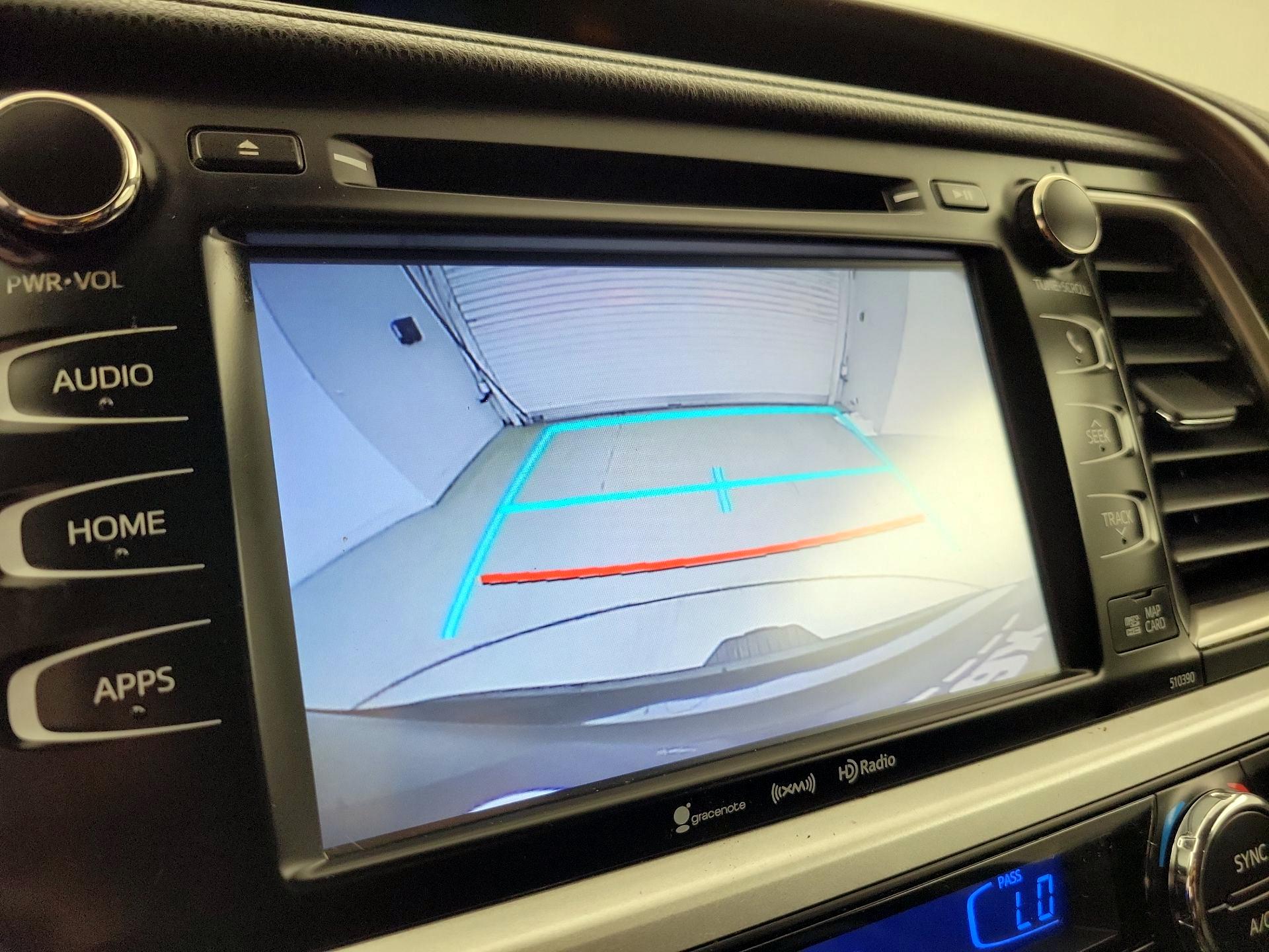 Thumbnail: 2019 Toyota Highlander - 15