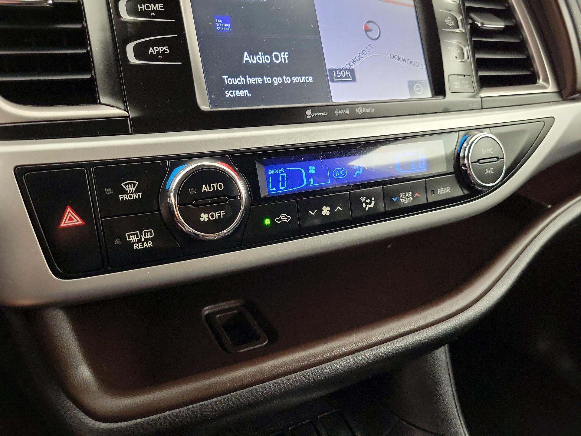 Thumbnail: 2019 Toyota Highlander - 17