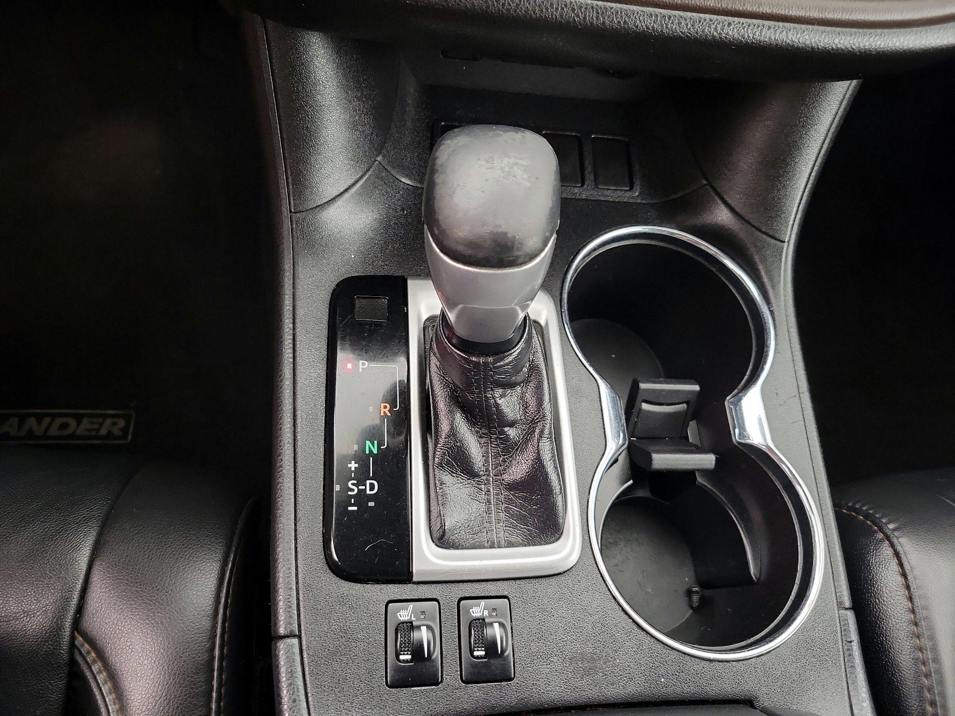 Thumbnail: 2019 Toyota Highlander - 18