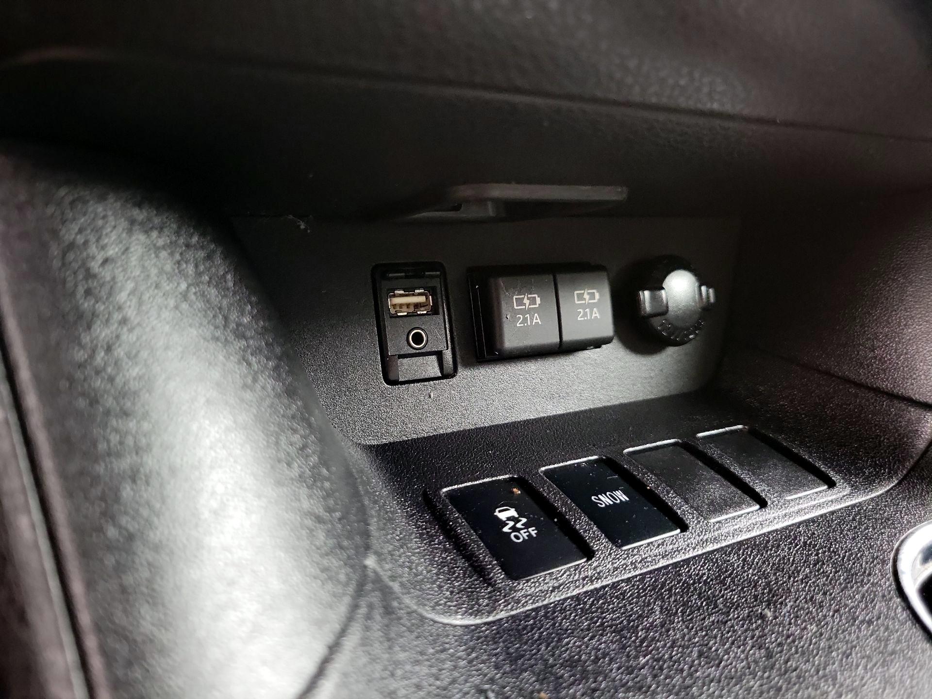 Thumbnail: 2019 Toyota Highlander - 19